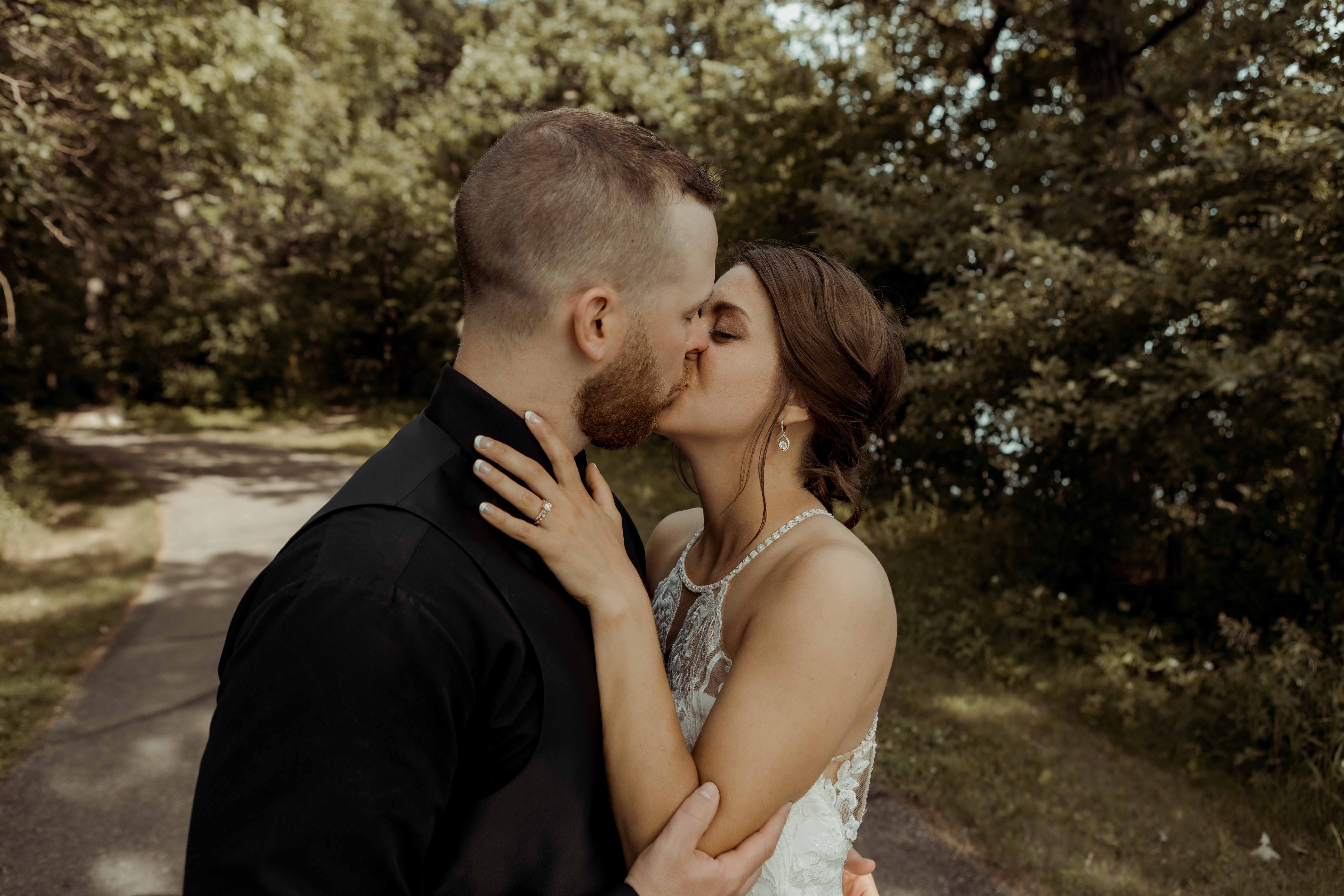 Arrowwod Resort Okoboji Wedding Photos