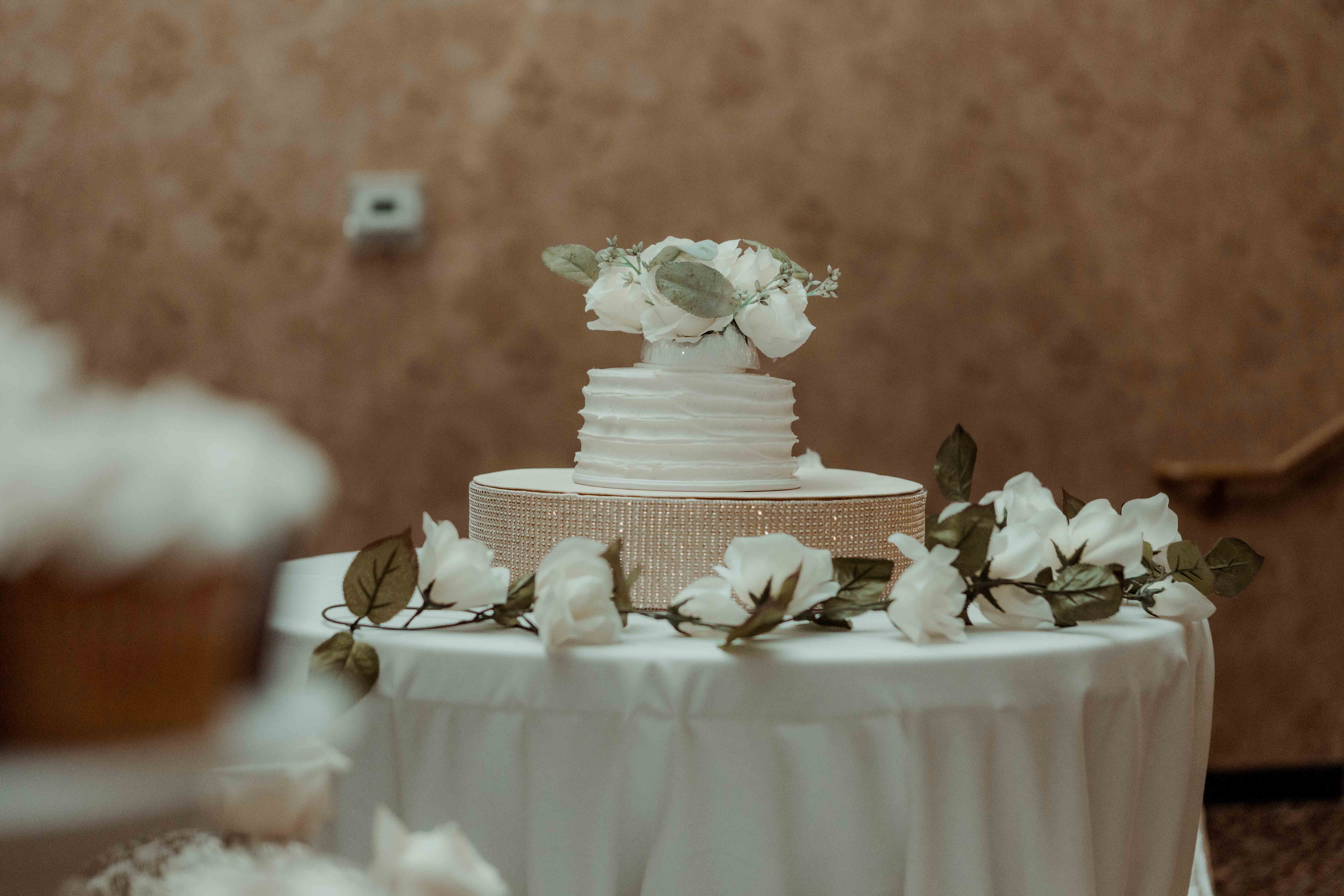 Arrowwod Resort Okoboji Wedding Photos