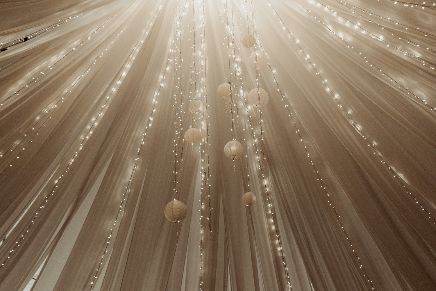 Arrowwod Resort Okoboji Wedding Photos