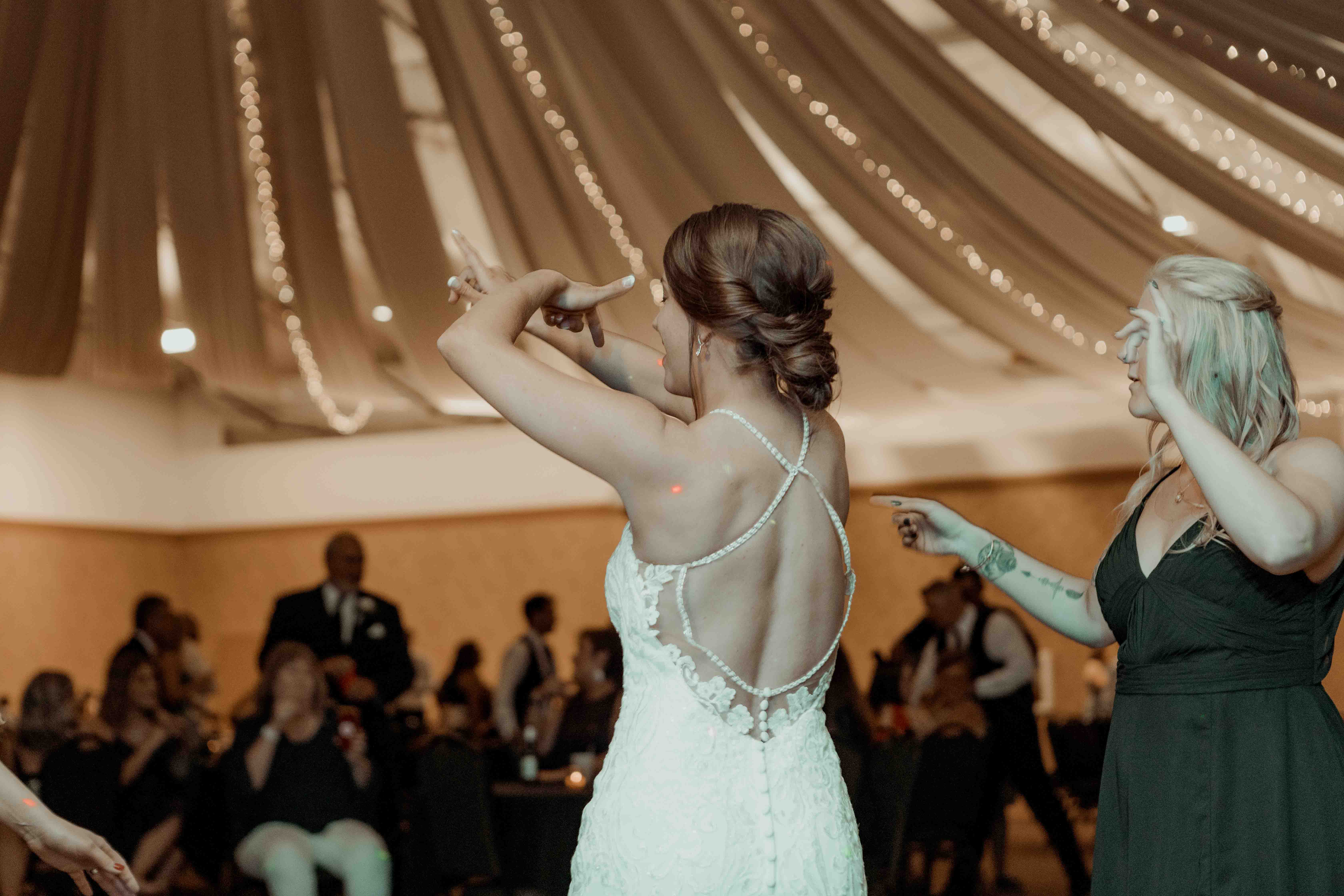 Arrowwod Resort Okoboji Wedding Photos