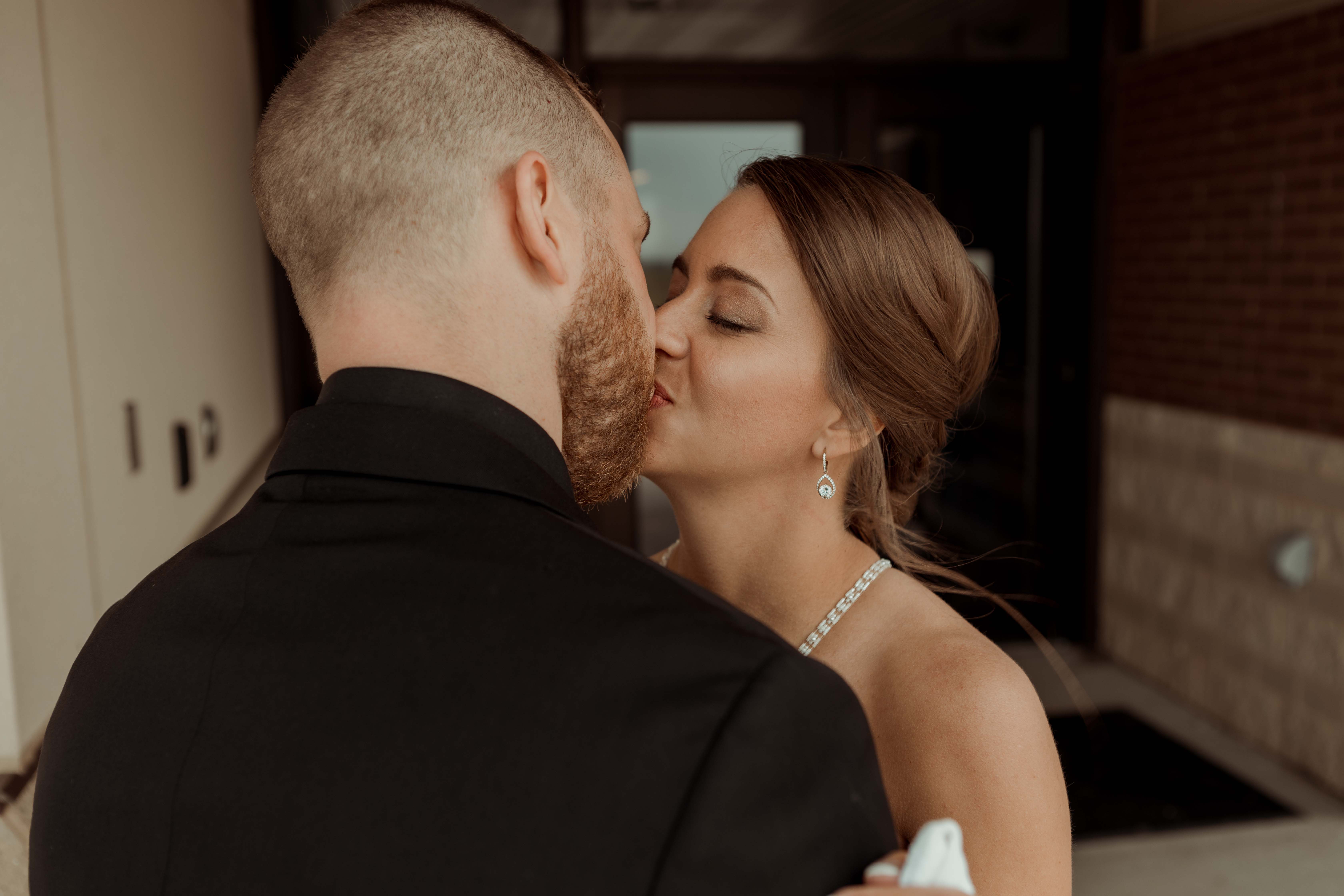 Arrowwod Resort Okoboji Wedding Photos