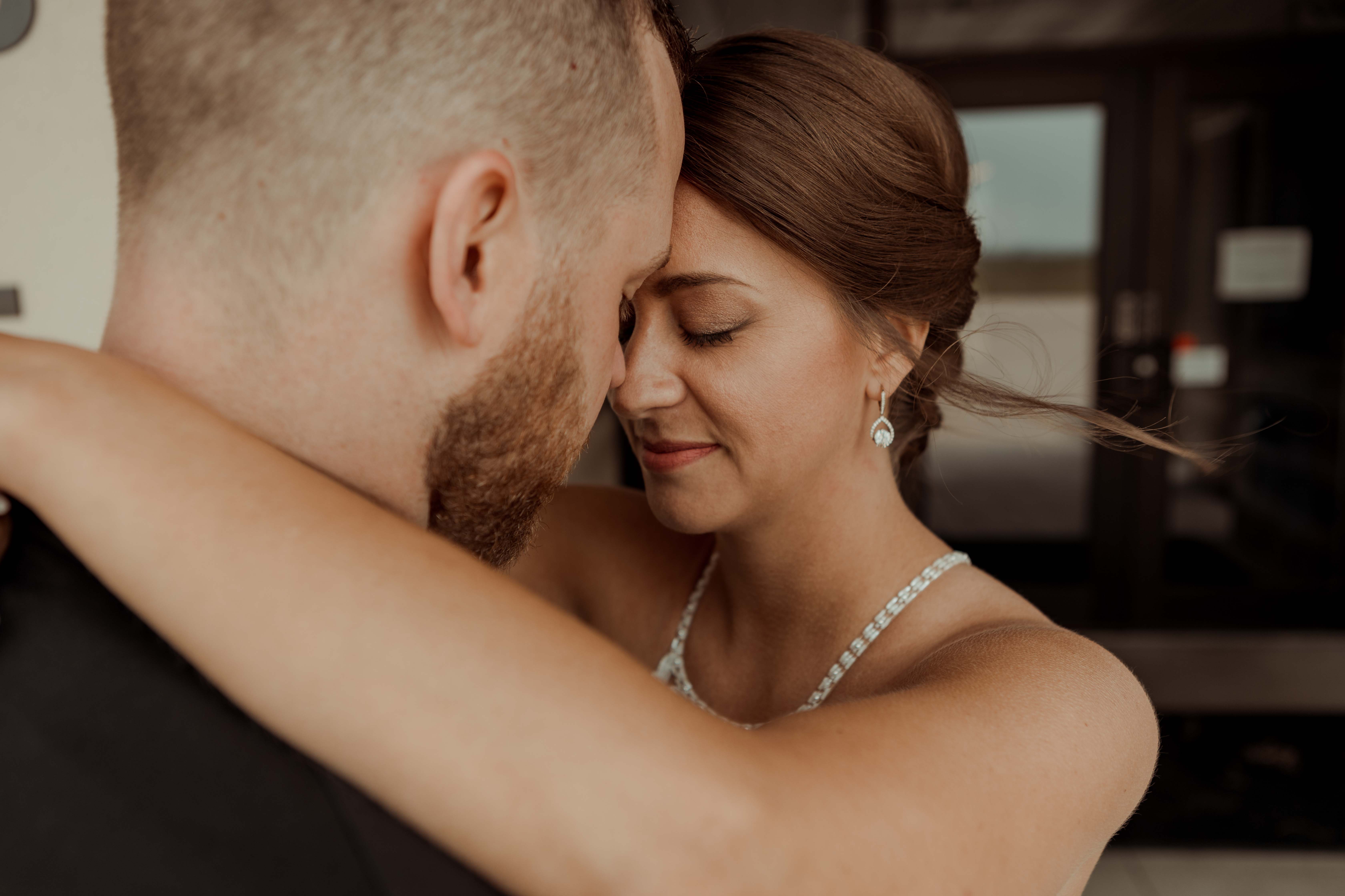 Arrowwod Resort Okoboji Wedding Photos