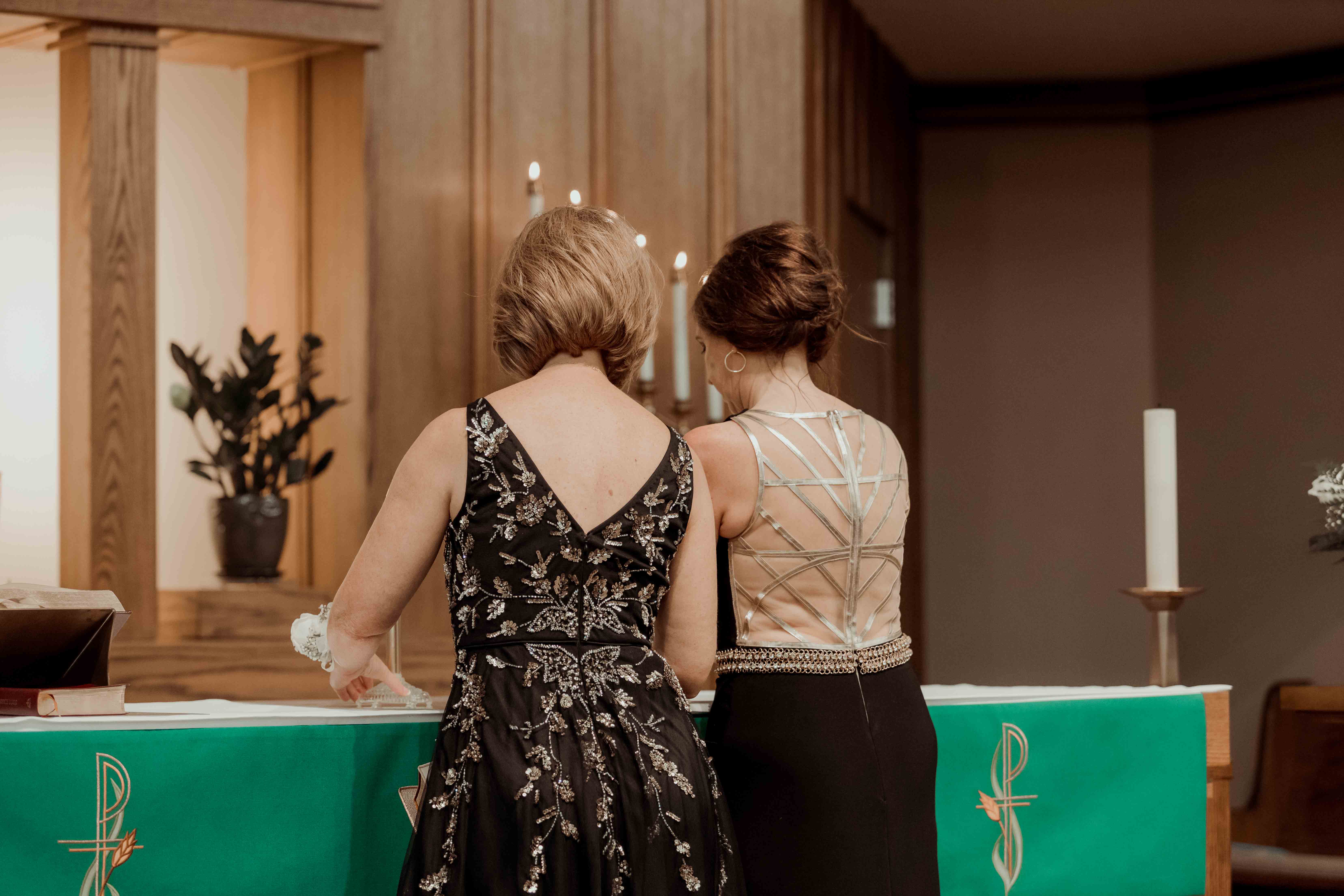 Arrowwod Resort Okoboji Wedding Photos