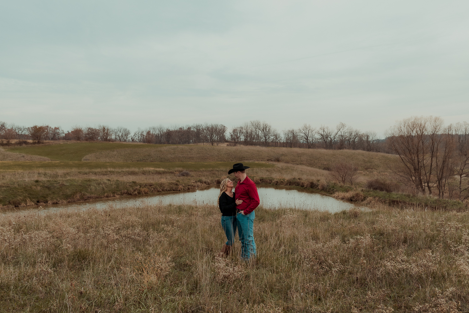 Family Farm, Center Junction Engagmenet Pictures, Iowa