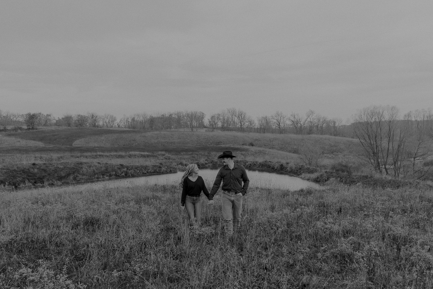 Family Farm, Center Junction Engagmenet Pictures, Iowa
