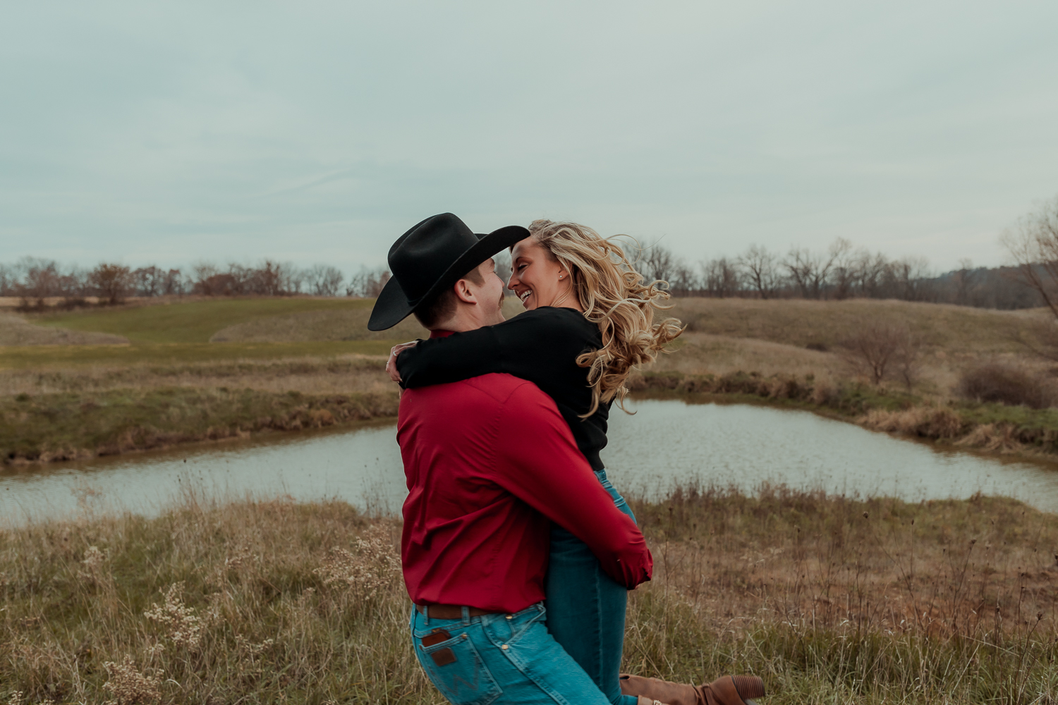 Family Farm, Center Junction Engagmenet Pictures, Iowa