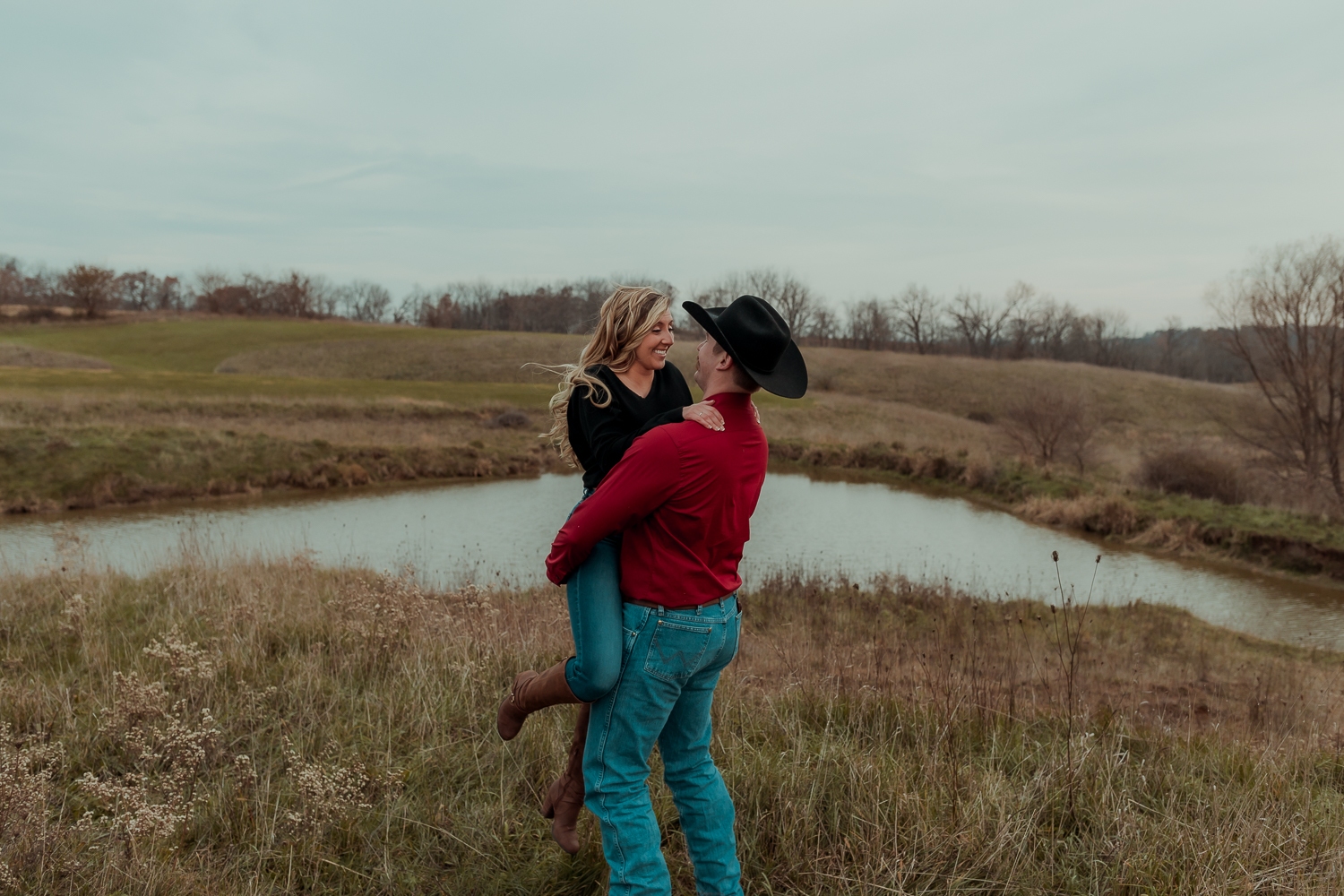 Family Farm, Center Junction Engagmenet Pictures, Iowa