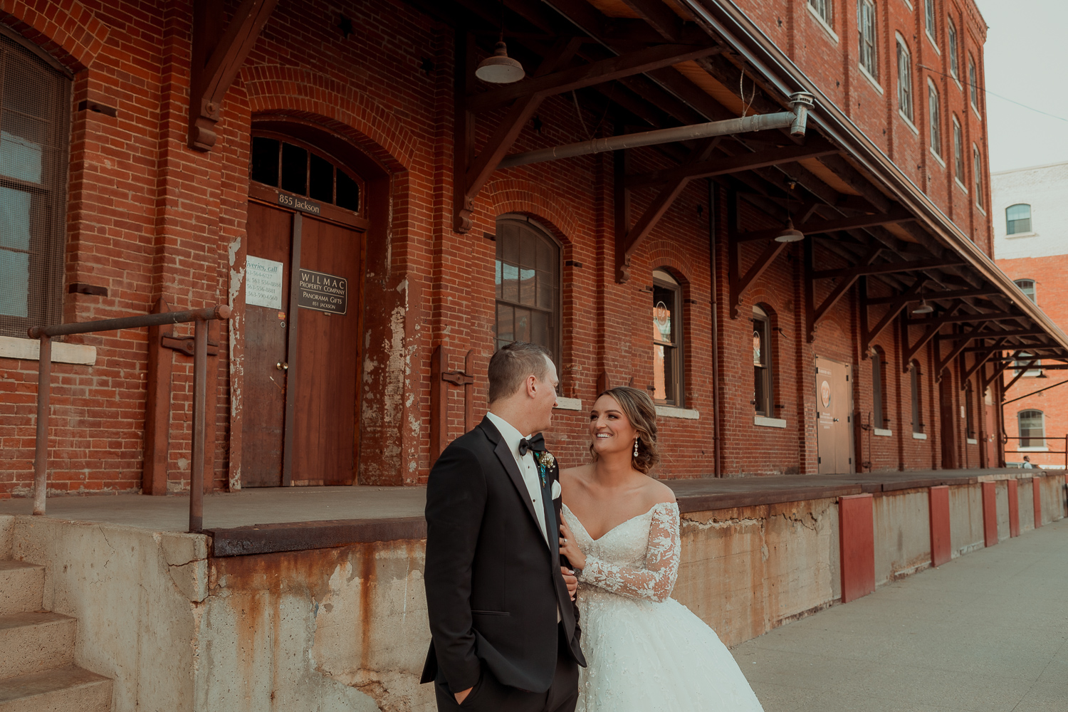 The Driftless Venue Wedding, Millwork Ballroom and Event Center, Dubuque, Iowa