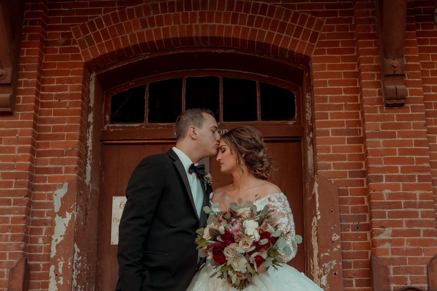 The Driftless Venue Wedding, Millwork Ballroom and Event Center, Dubuque, Iowa