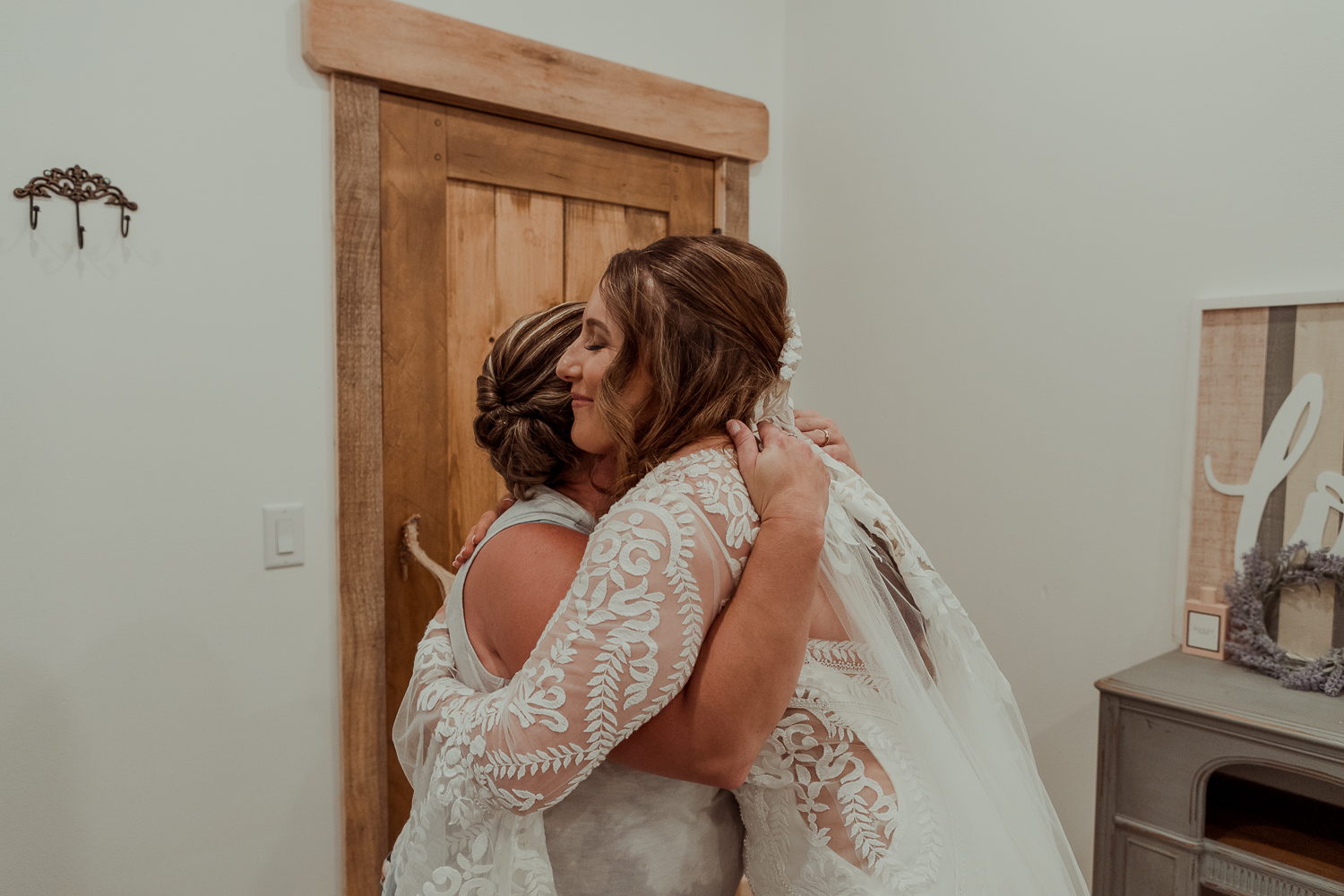 Kacena Farms Wedding Pictures, Vinton, Iowa