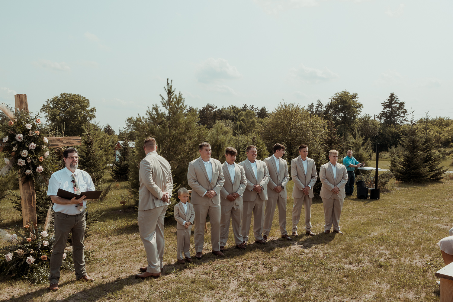 Kacena Farms Wedding Pictures, Vinton, Iowa