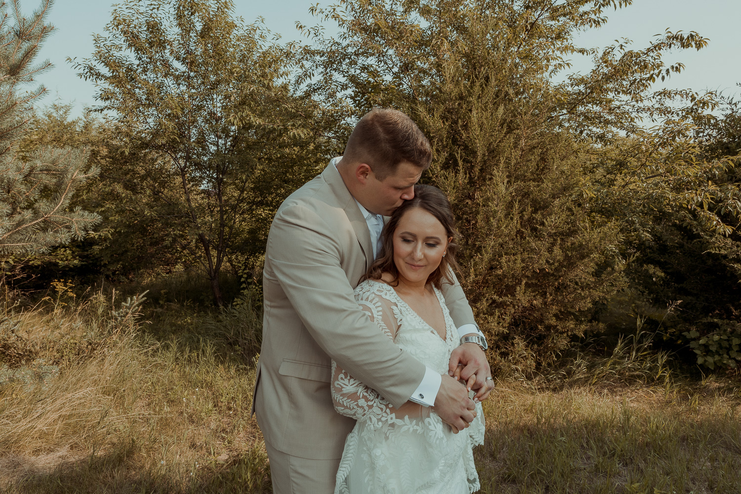 Kacena Farms Wedding Pictures, Vinton, Iowa