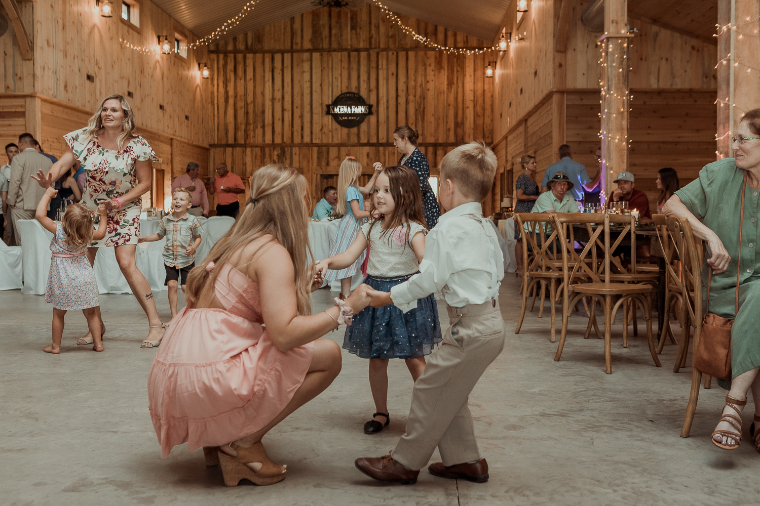Kacena Farms Wedding Pictures, Vinton, Iowa