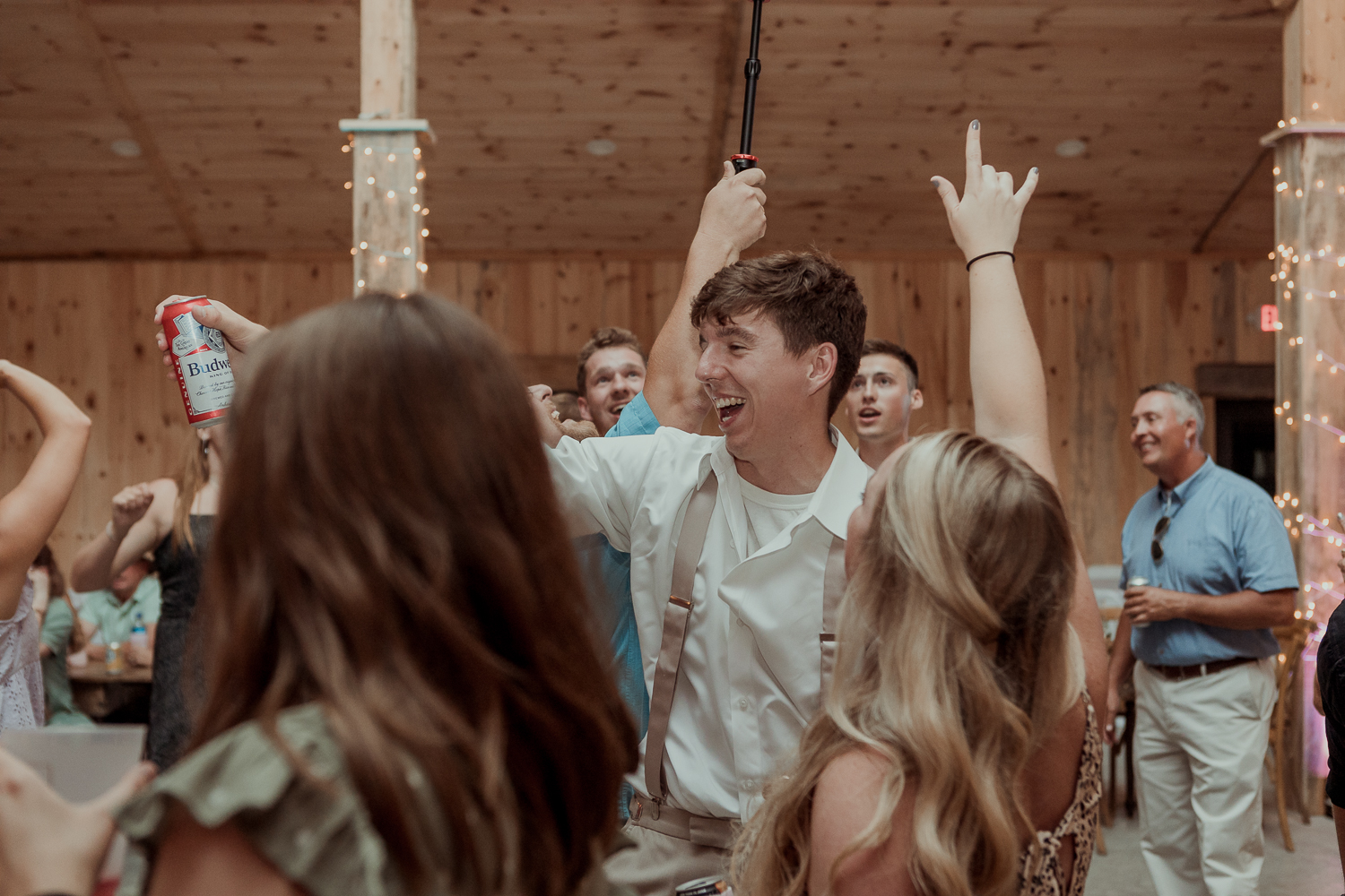 Kacena Farms Wedding Pictures, Vinton, Iowa