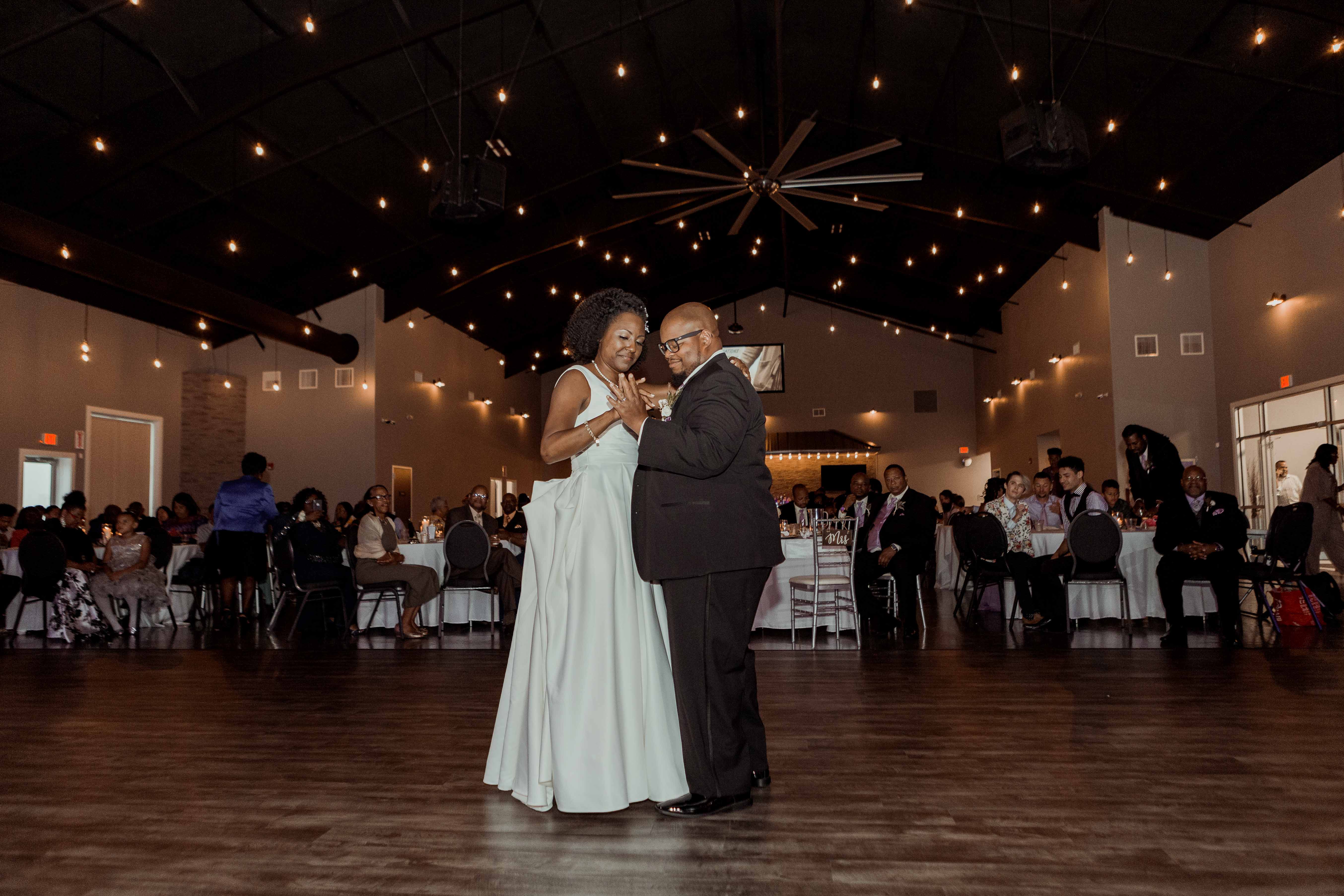 Cedar Rapids Noelridge Engagement Photos
