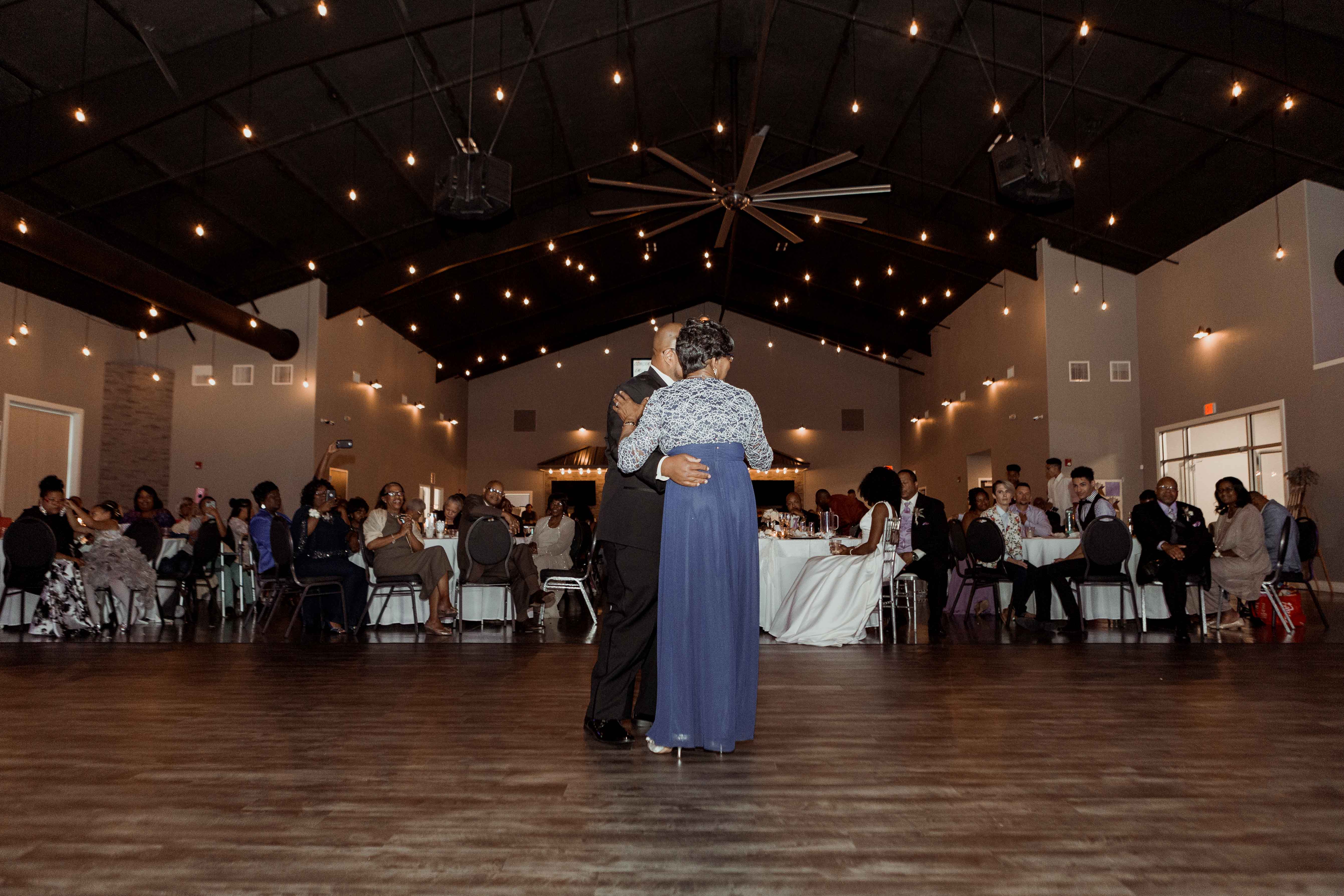 Cedar Rapids Noelridge Engagement Photos