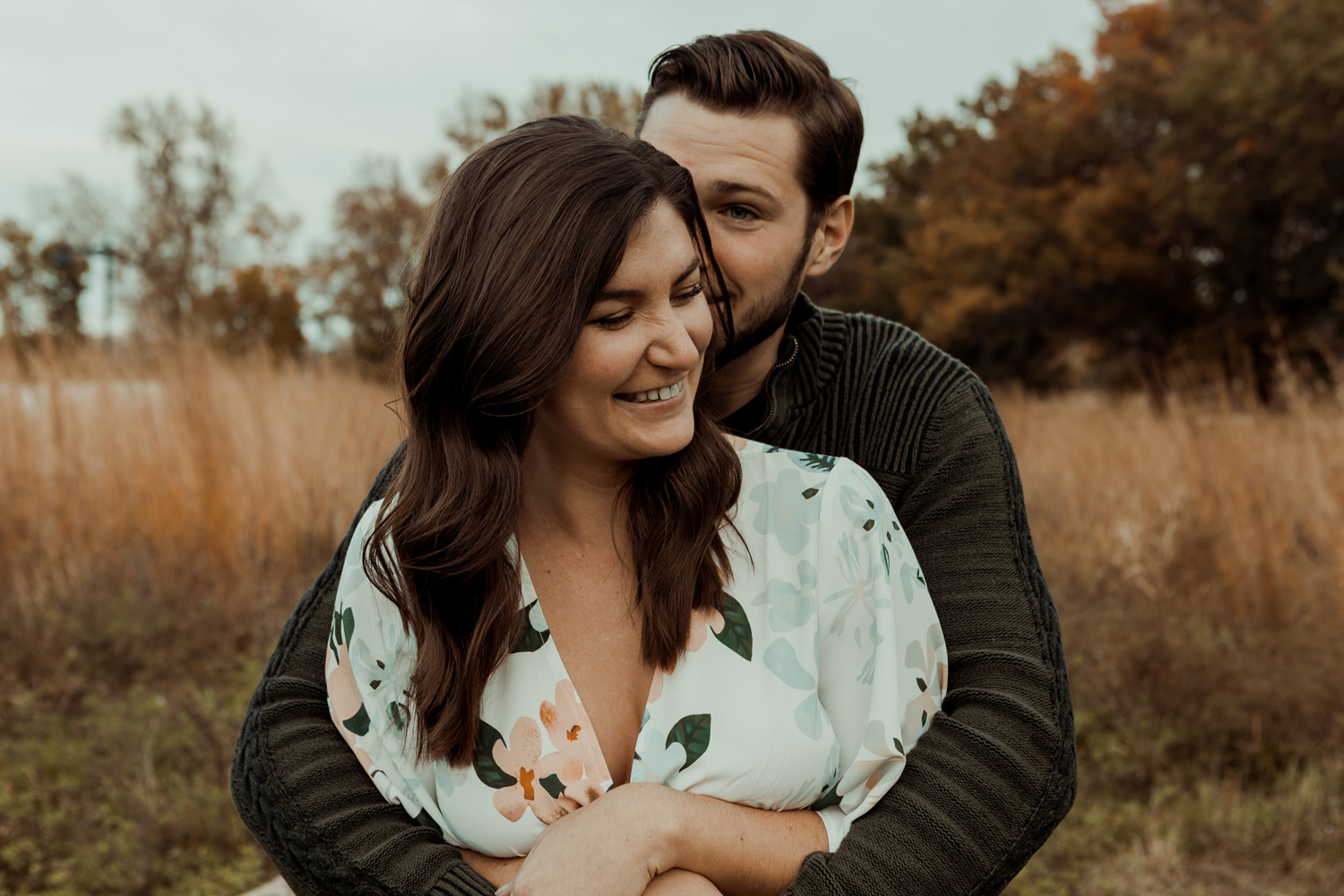 Gray's Lake Des Moines Engagement Photos