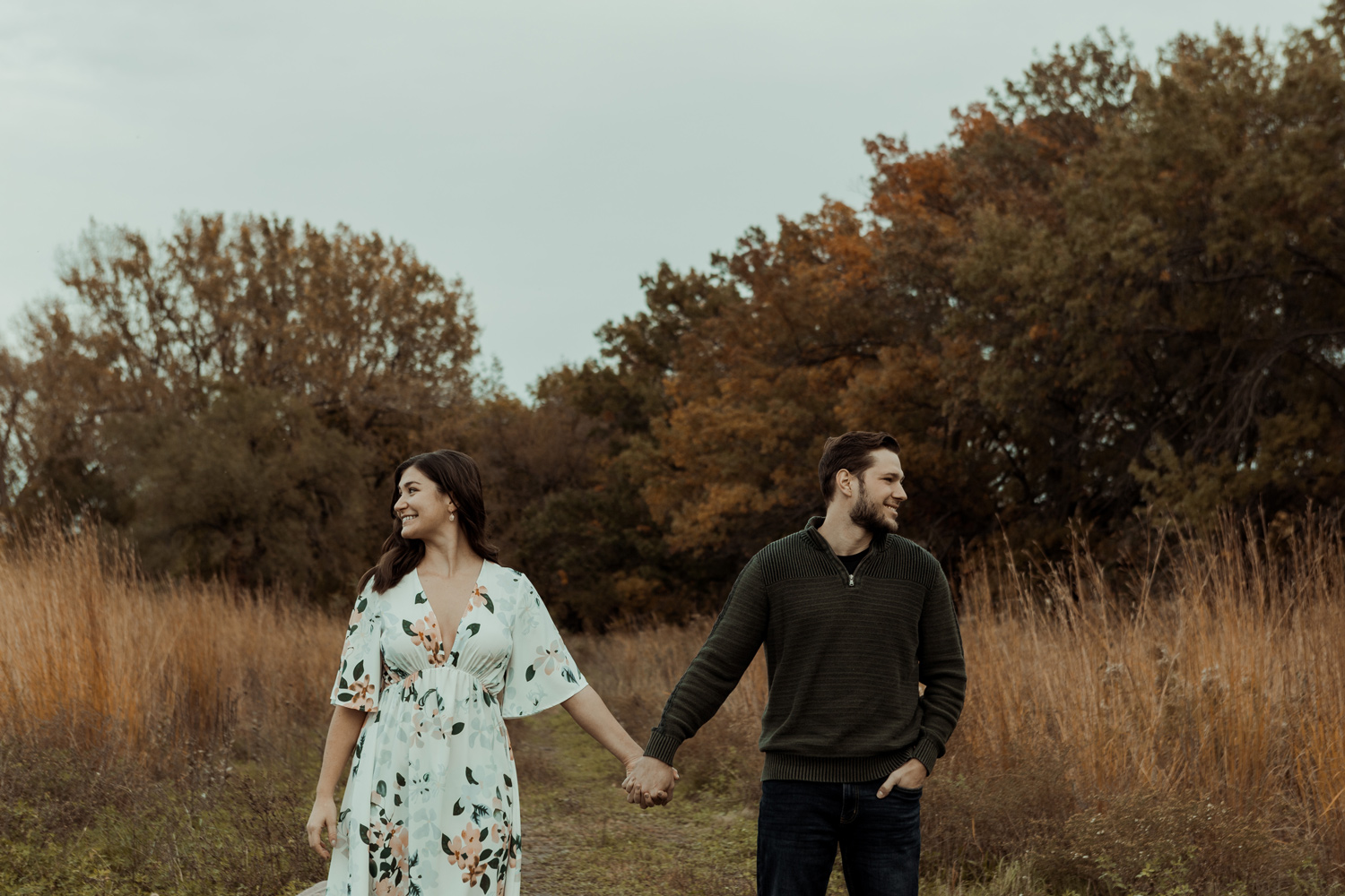 Gray's Lake Des Moines Engagement Photos