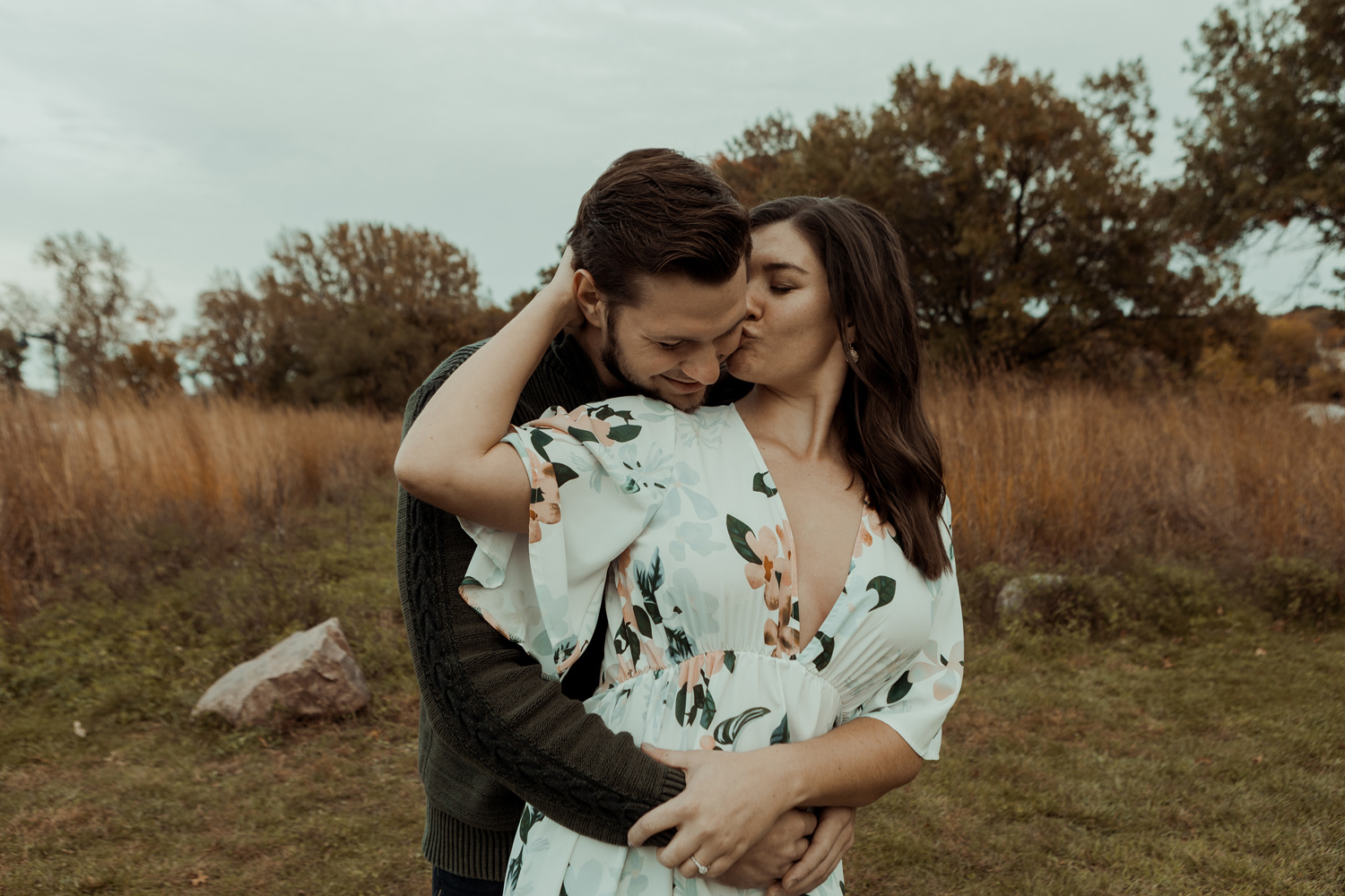 Gray's Lake Des Moines Engagement Photos