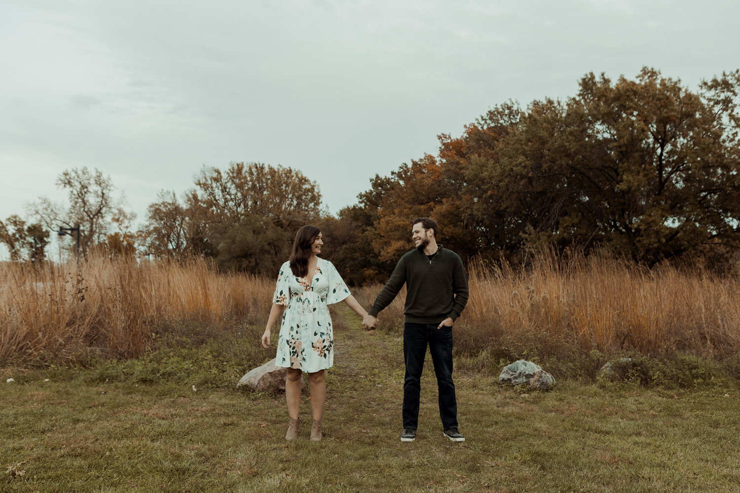 Gray's Lake Des Moines Engagement Photos