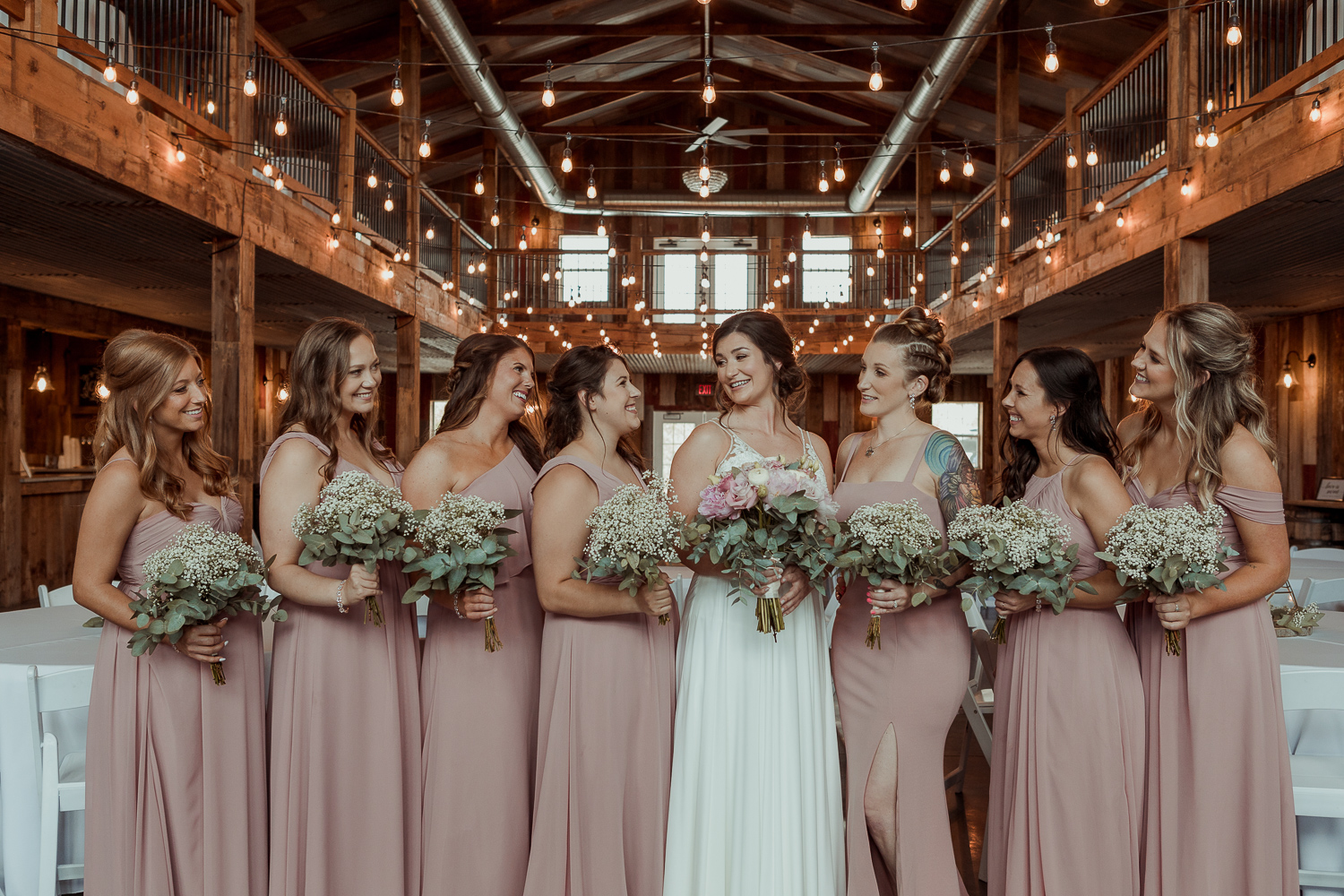 Red Acre Barn Wedding Pictures and Video, Prole, Iowa