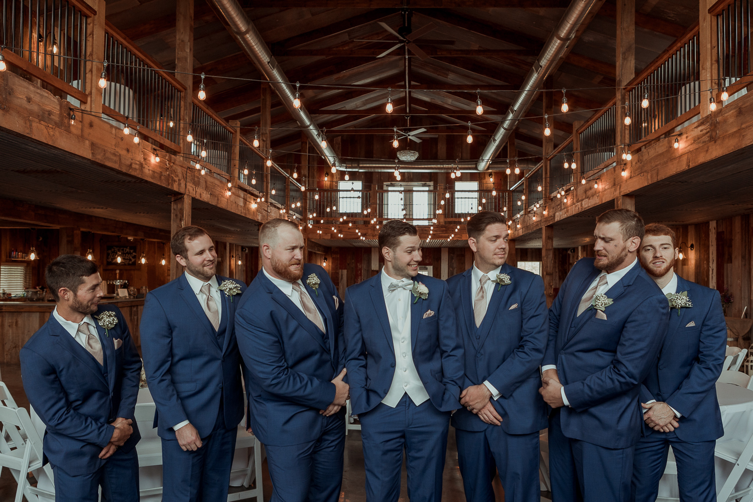 Red Acre Barn Wedding Pictures and Video, Prole, Iowa
