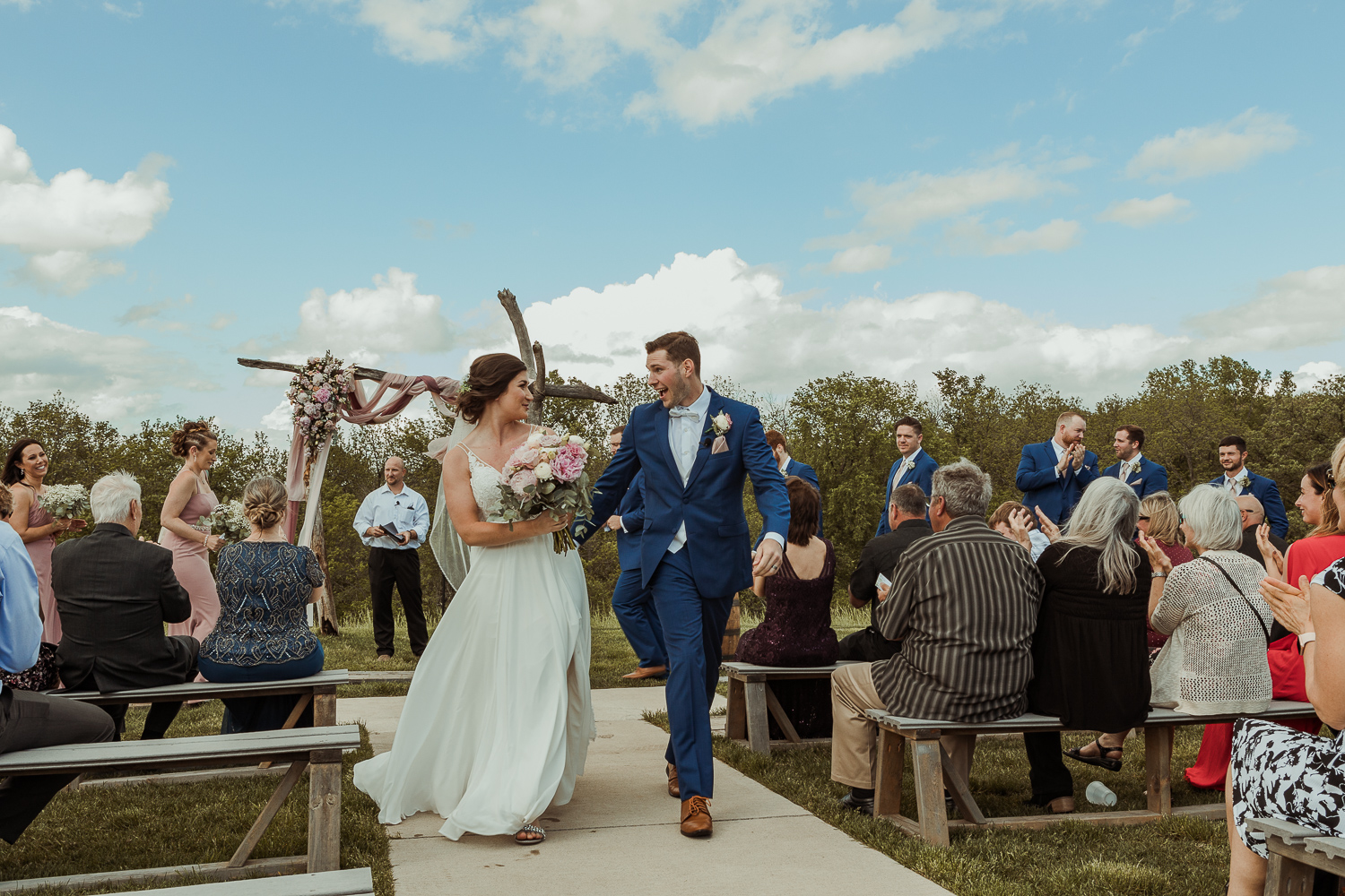 Red Acre Barn Wedding Pictures and Video, Prole, Iowa