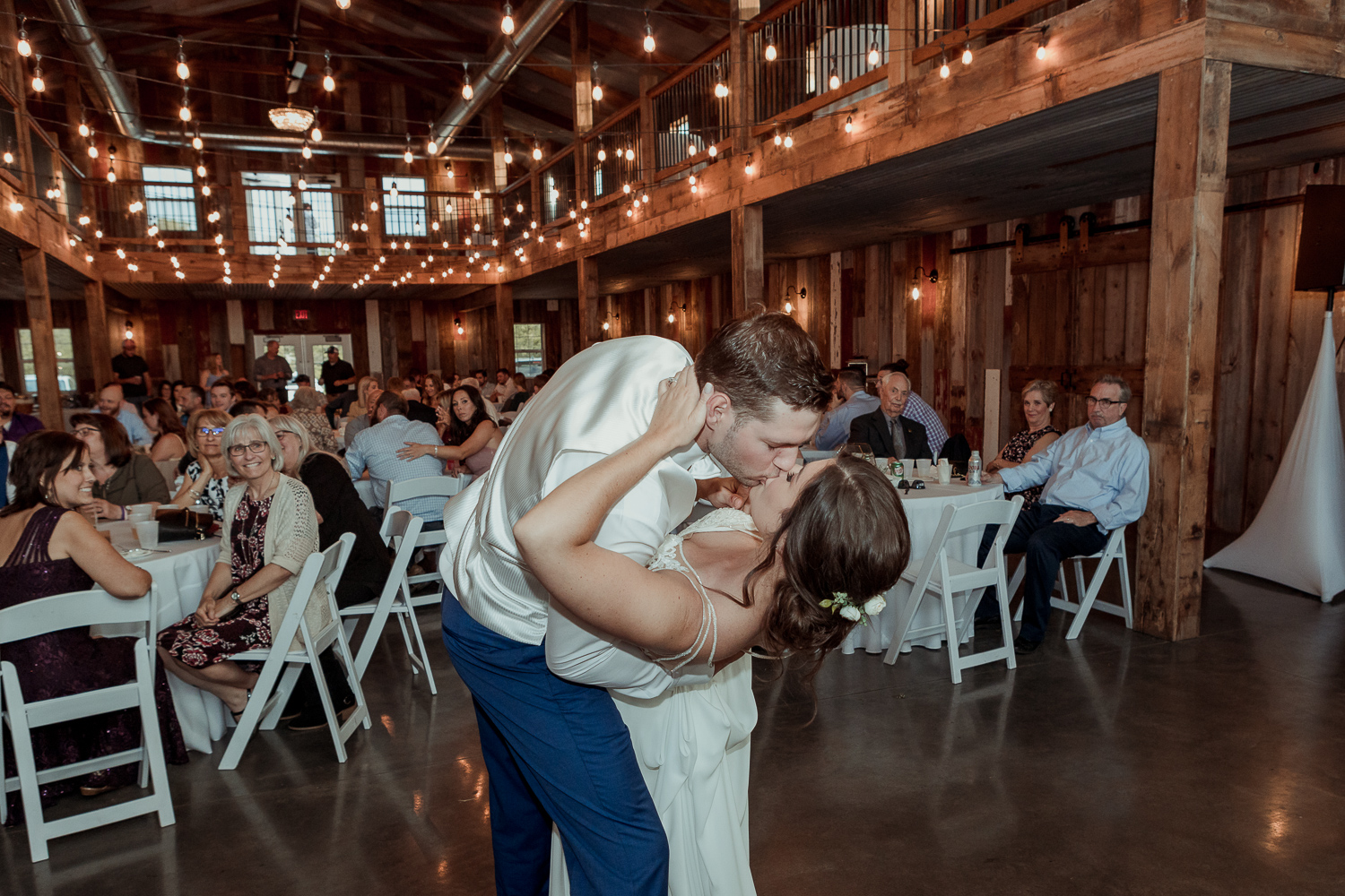 Red Acre Barn Wedding Pictures and Video, Prole, Iowa