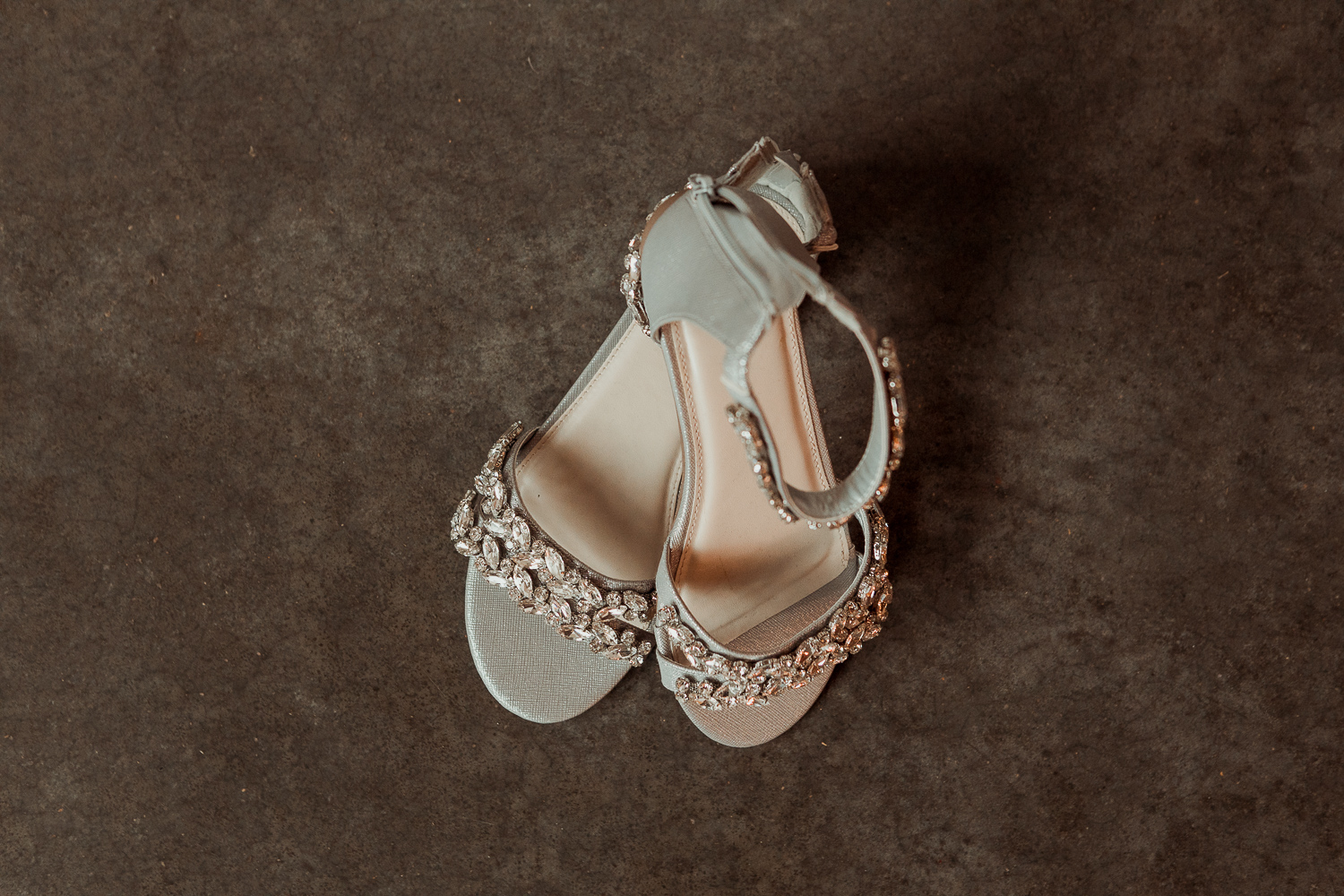 Red Acre Barn Wedding Pictures and Video, Prole, Iowa