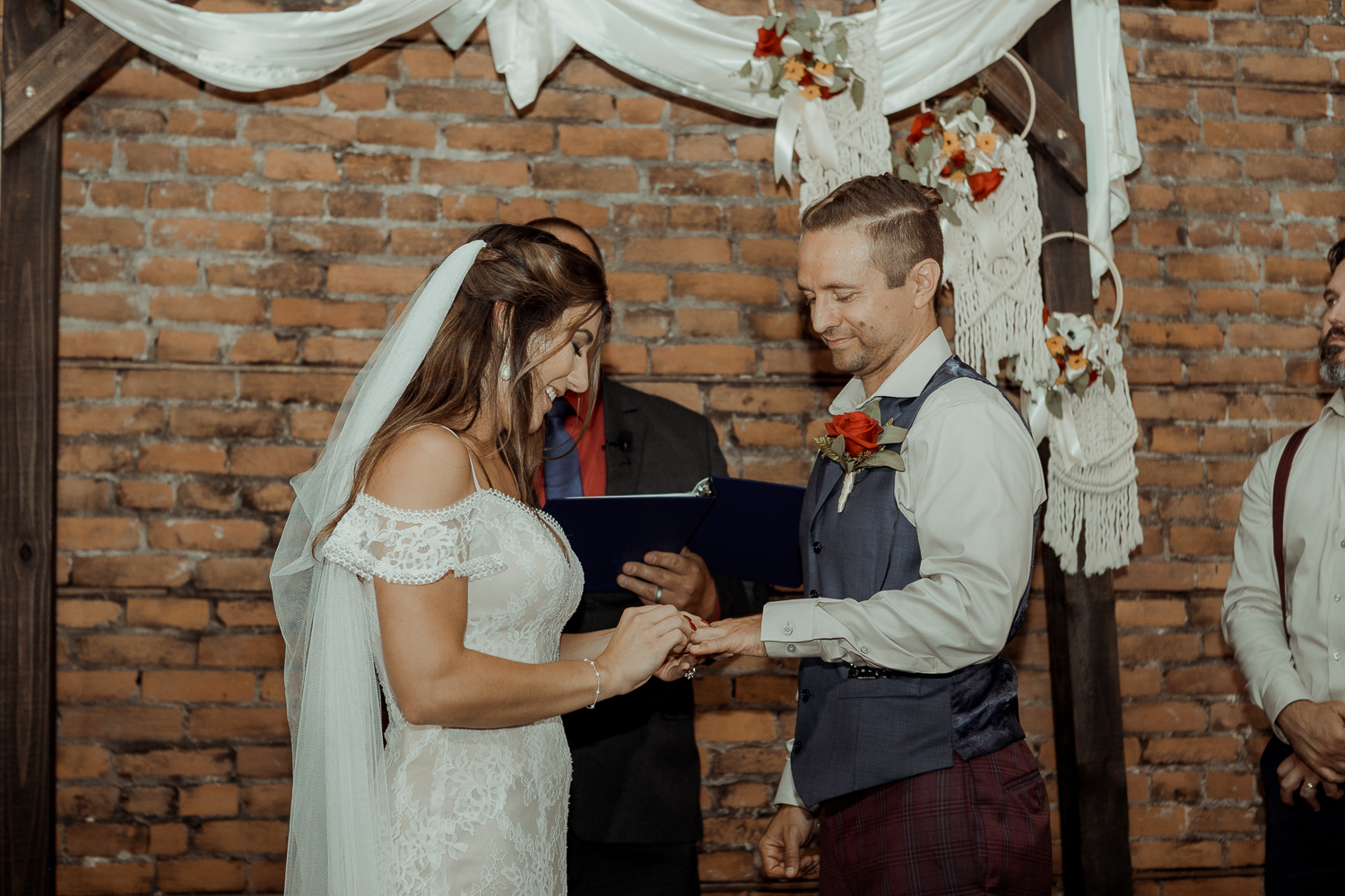 Kindred Spirits Eagle Point Park Wedding Clinton