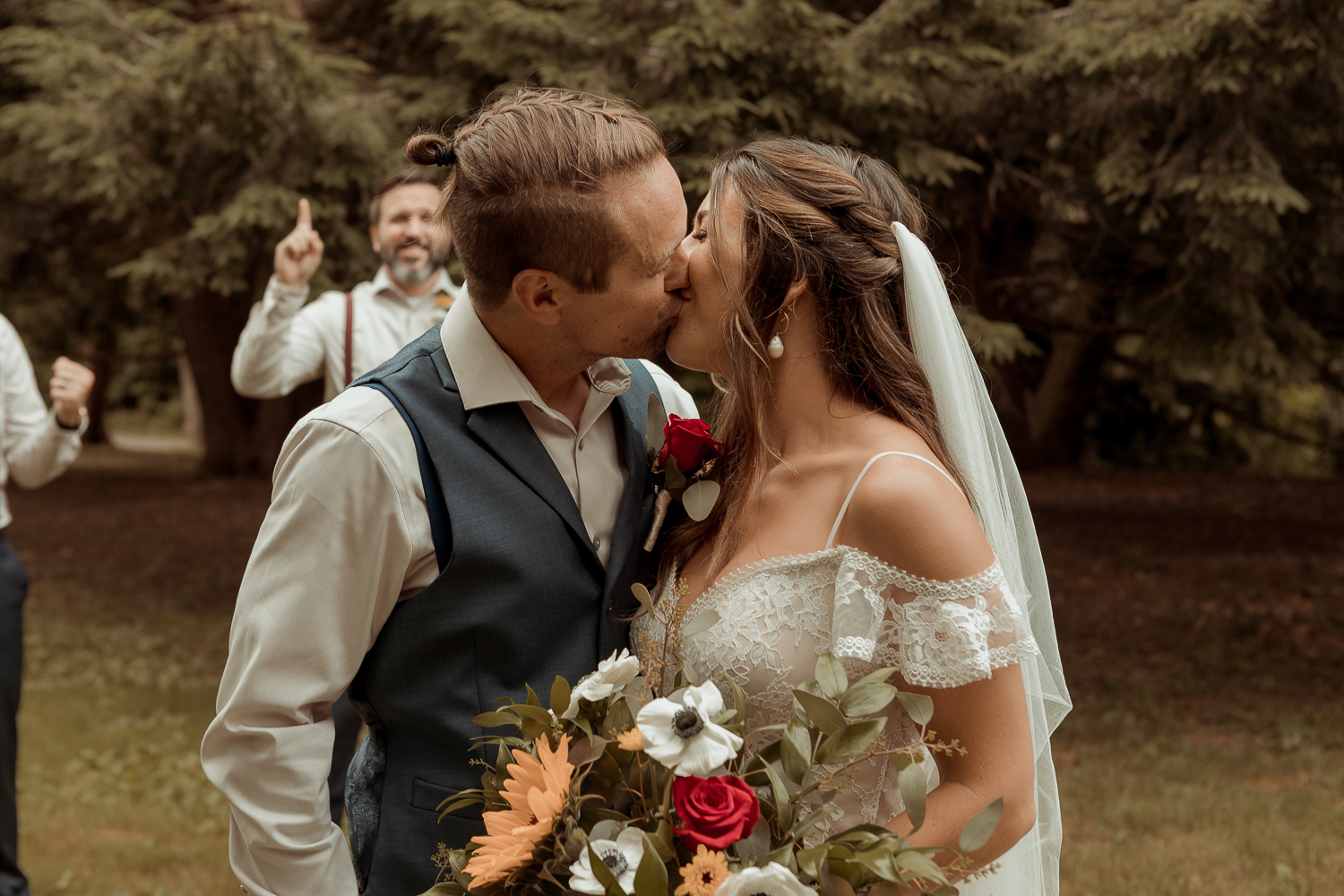 Kindred Spirits Eagle Point Park Wedding Clinton