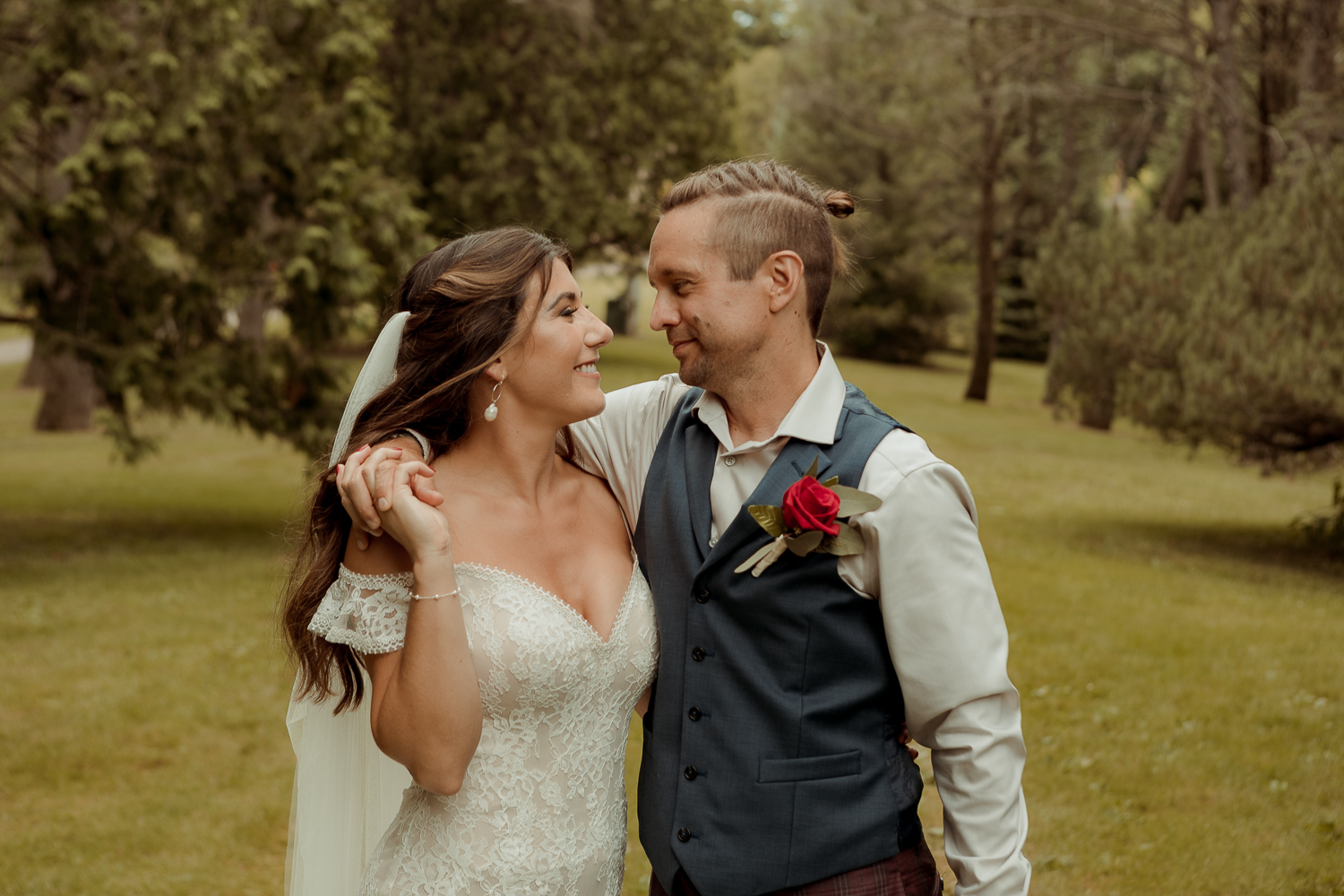 Kindred Spirits Eagle Point Park Wedding Clinton