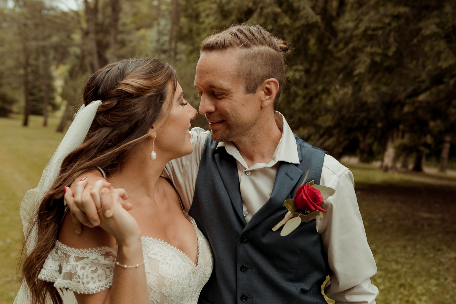 Kindred Spirits Eagle Point Park Wedding Clinton