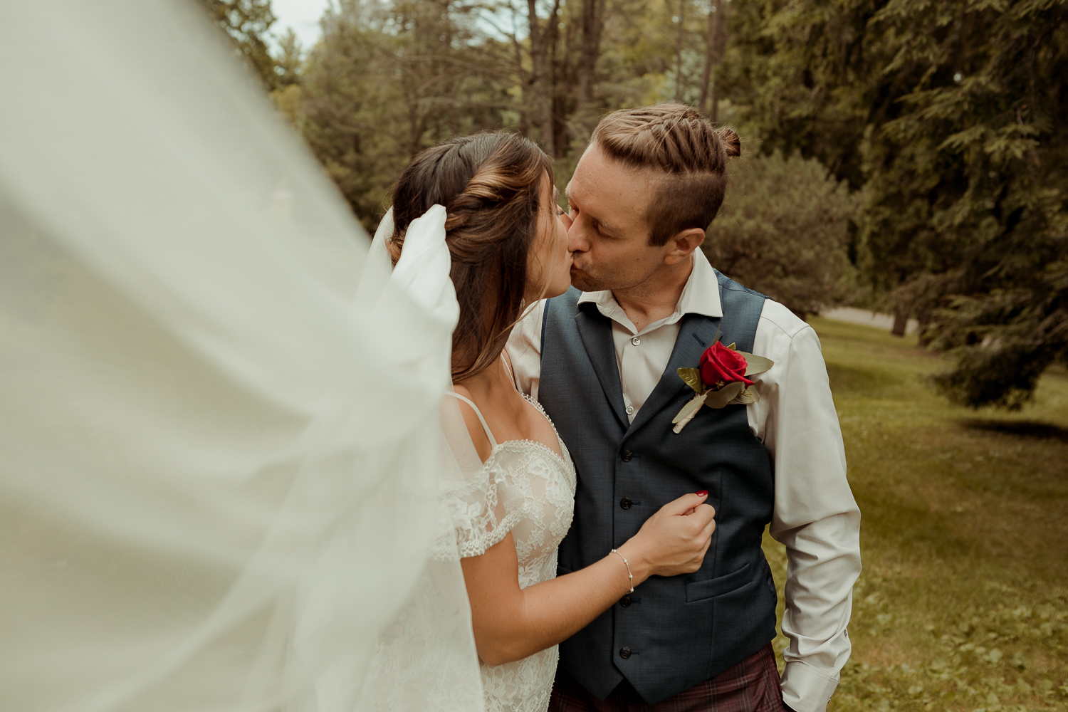 Kindred Spirits Eagle Point Park Wedding Clinton