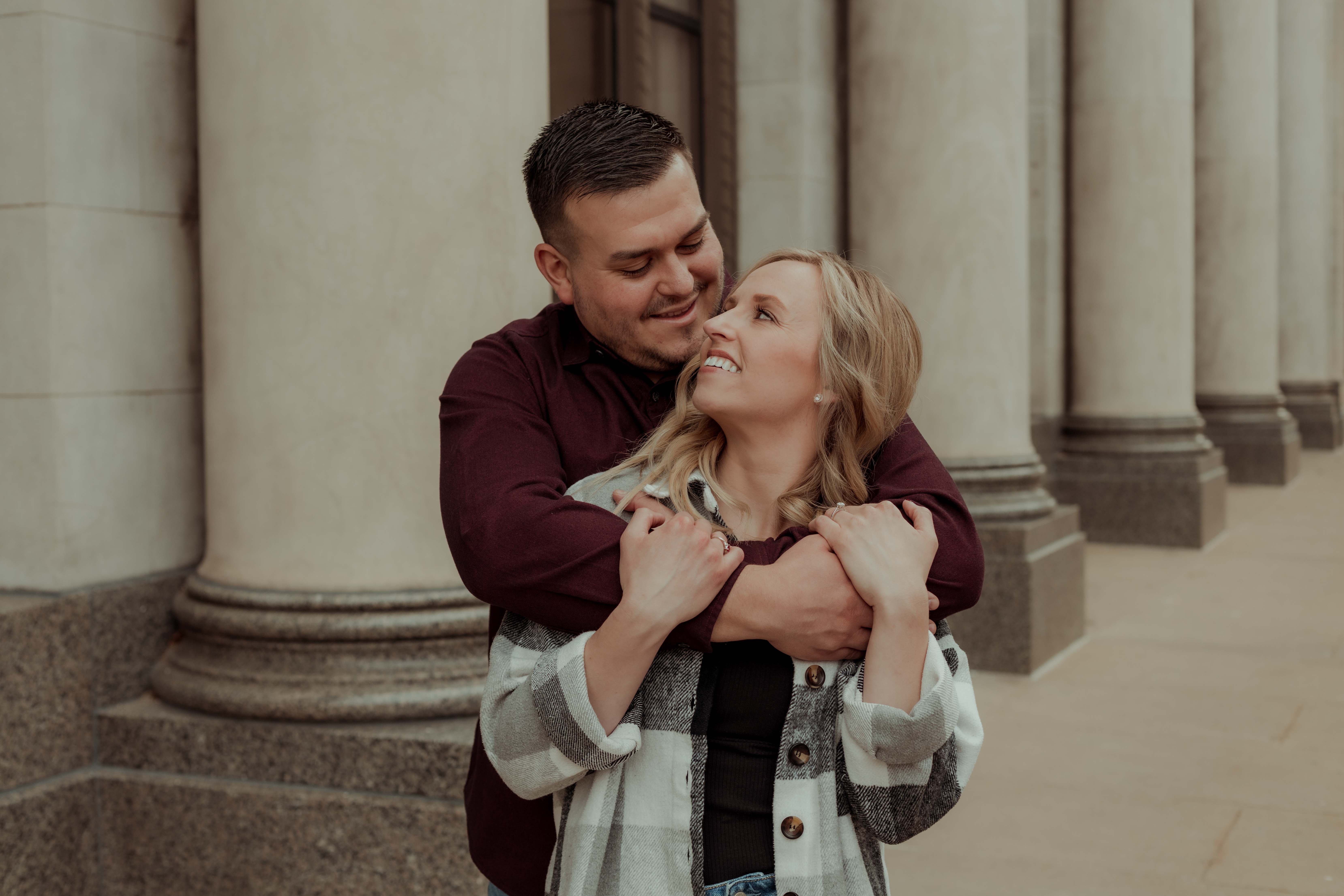 Cedar Rapids Downtown Engagmenet Pictures, Iowa