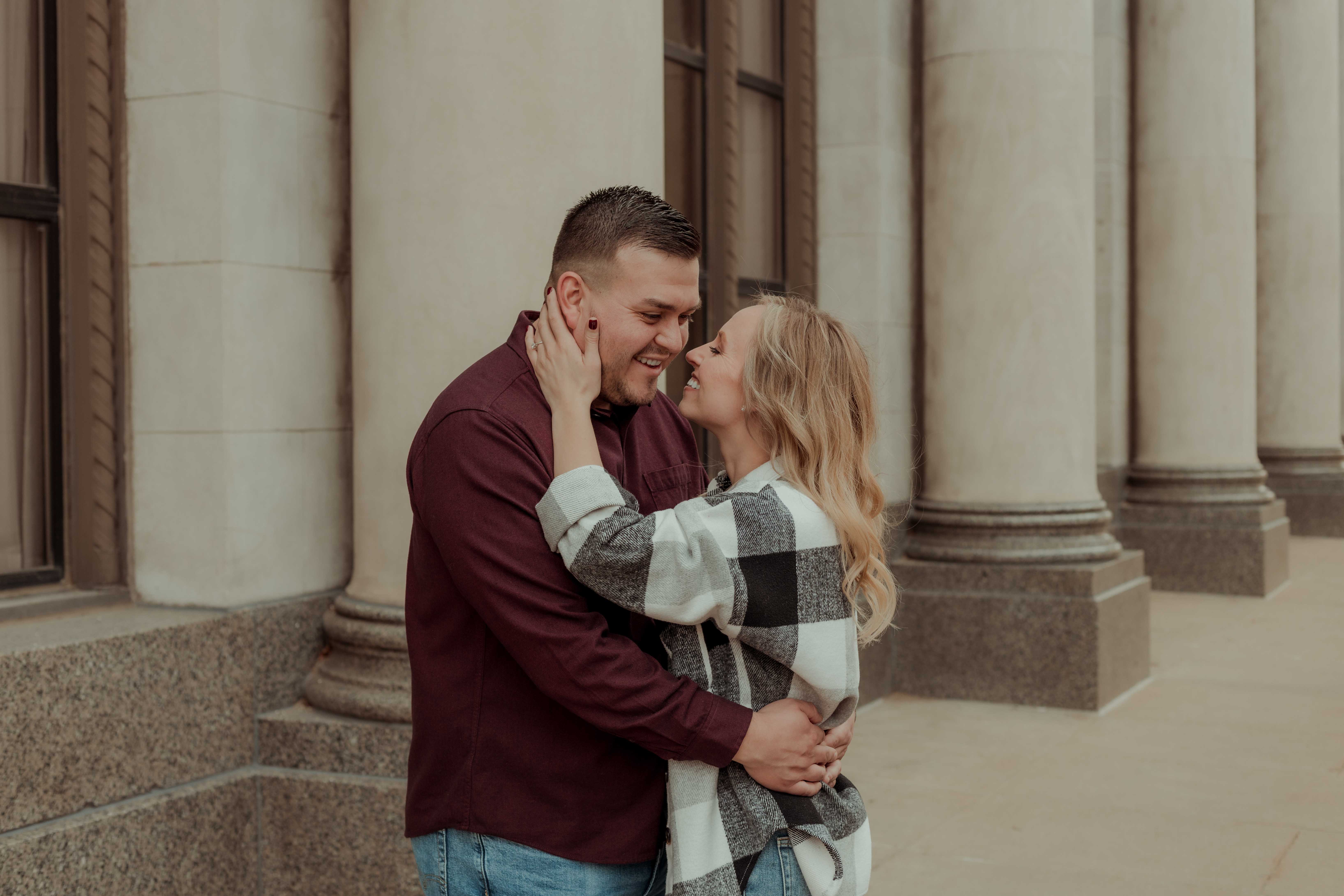 Cedar Rapids Downtown Engagmenet Pictures, Iowa