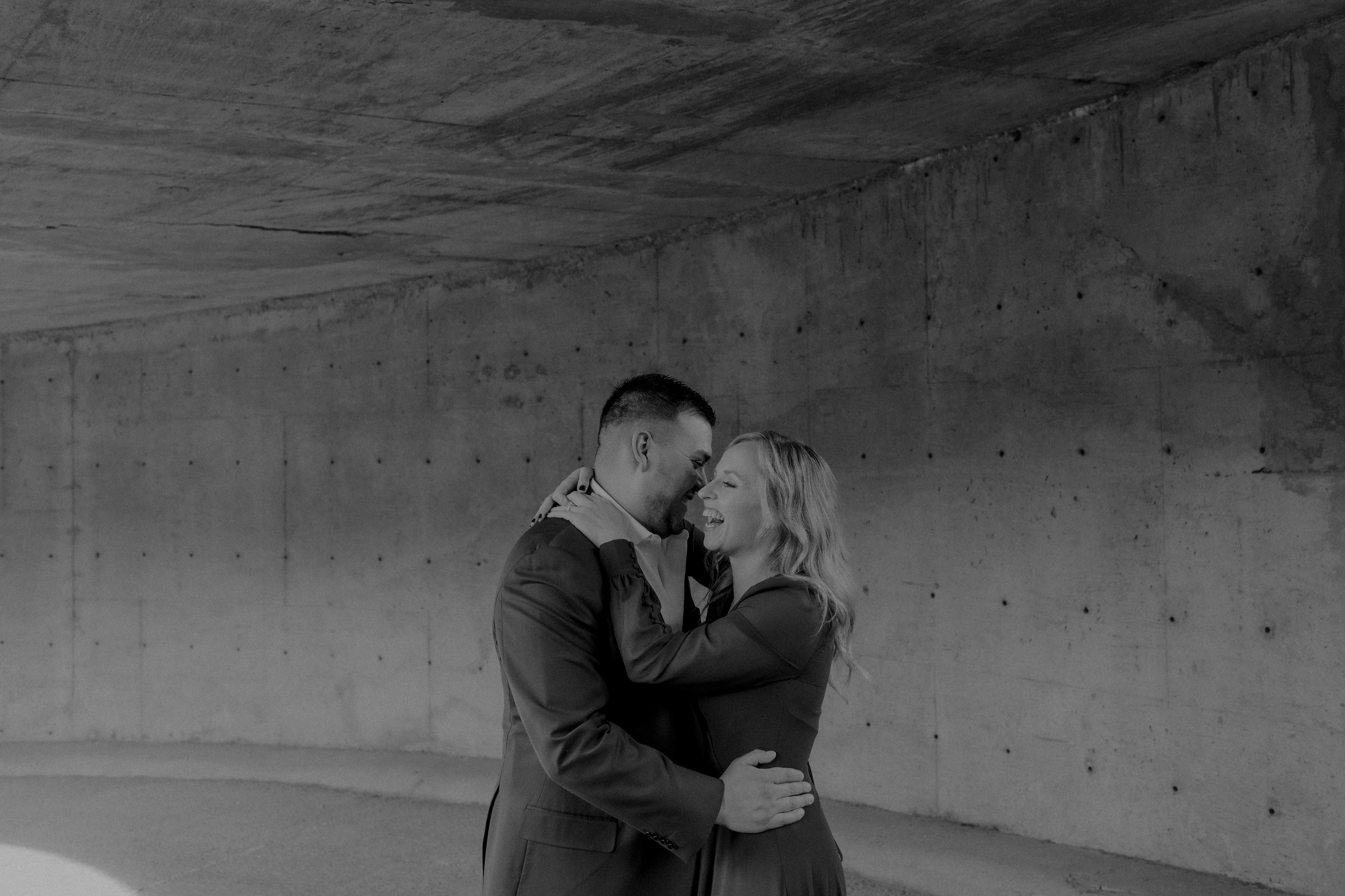 Cedar Rapids Downtown Engagmenet Pictures, Iowa