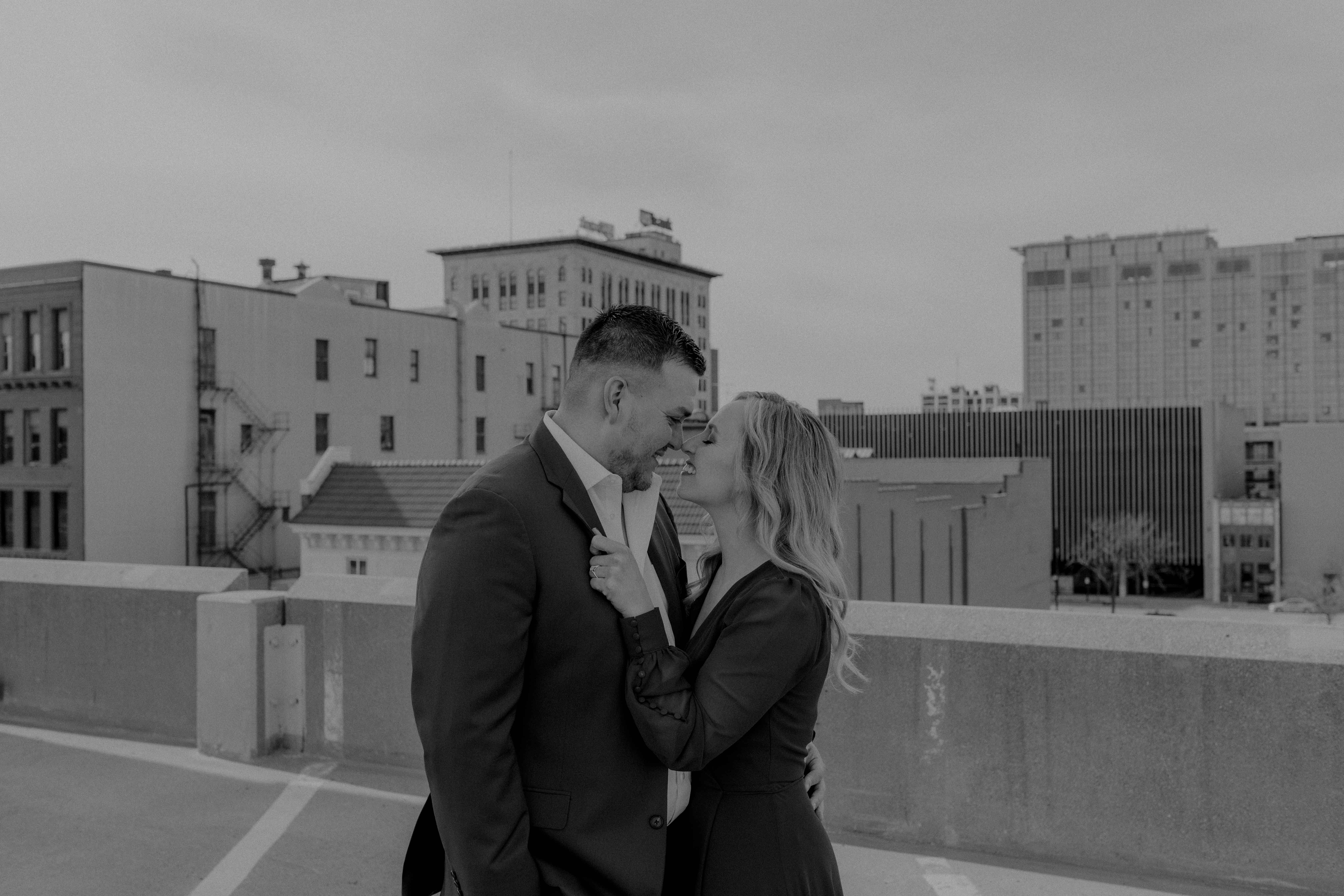 Cedar Rapids Downtown Engagmenet Pictures, Iowa