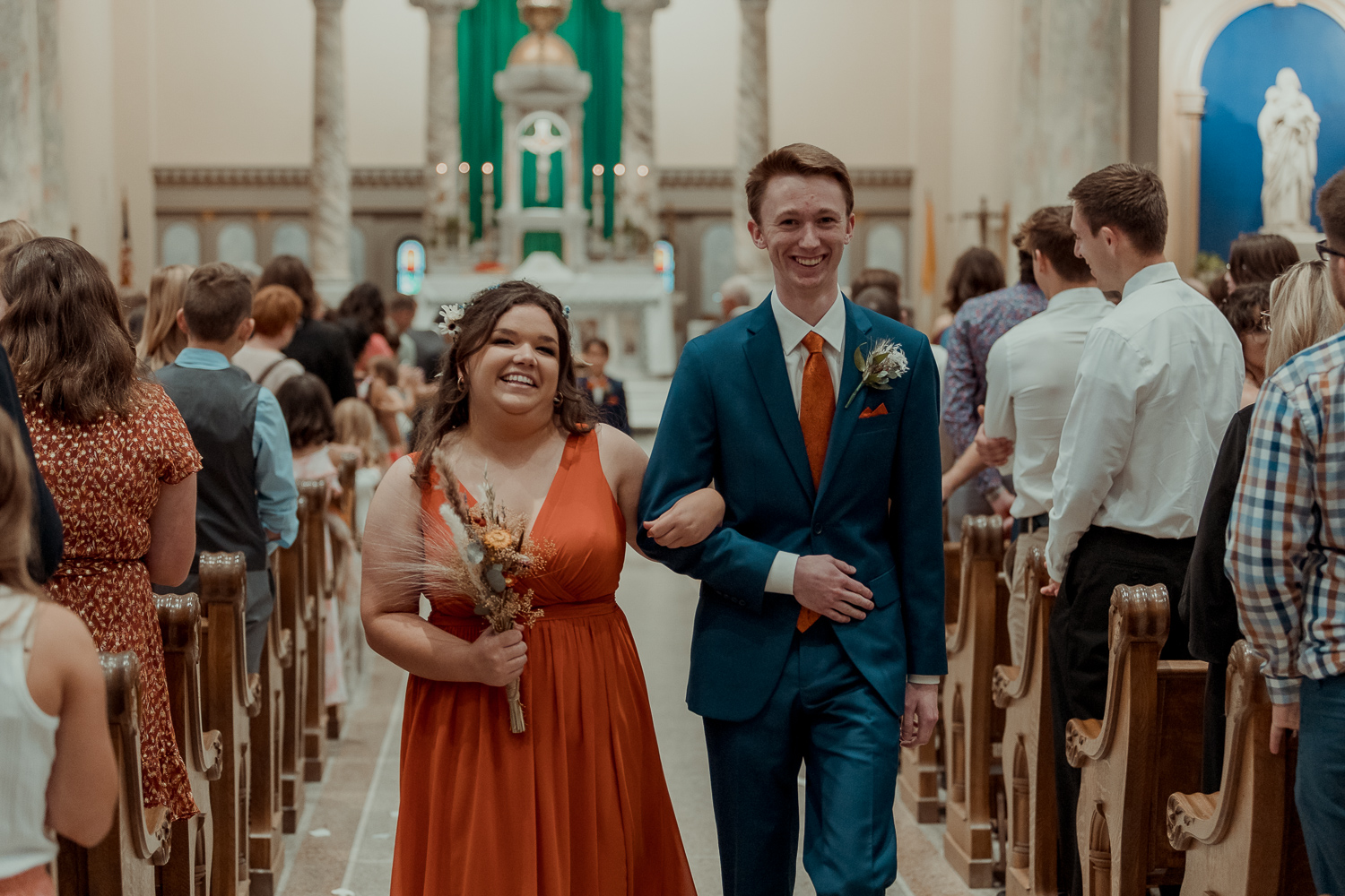 Celebration Barn Wedding Pictures, Solon, Iowa
