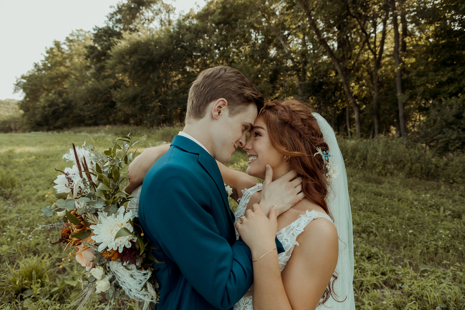 Celebration Barn Wedding Pictures, Solon, Iowa