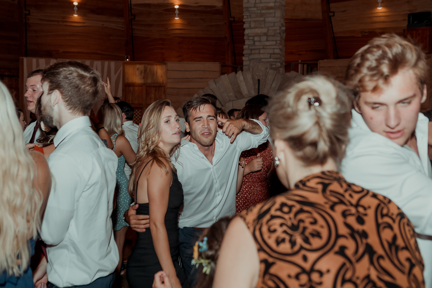 Celebration Barn Wedding Pictures, Solon, Iowa